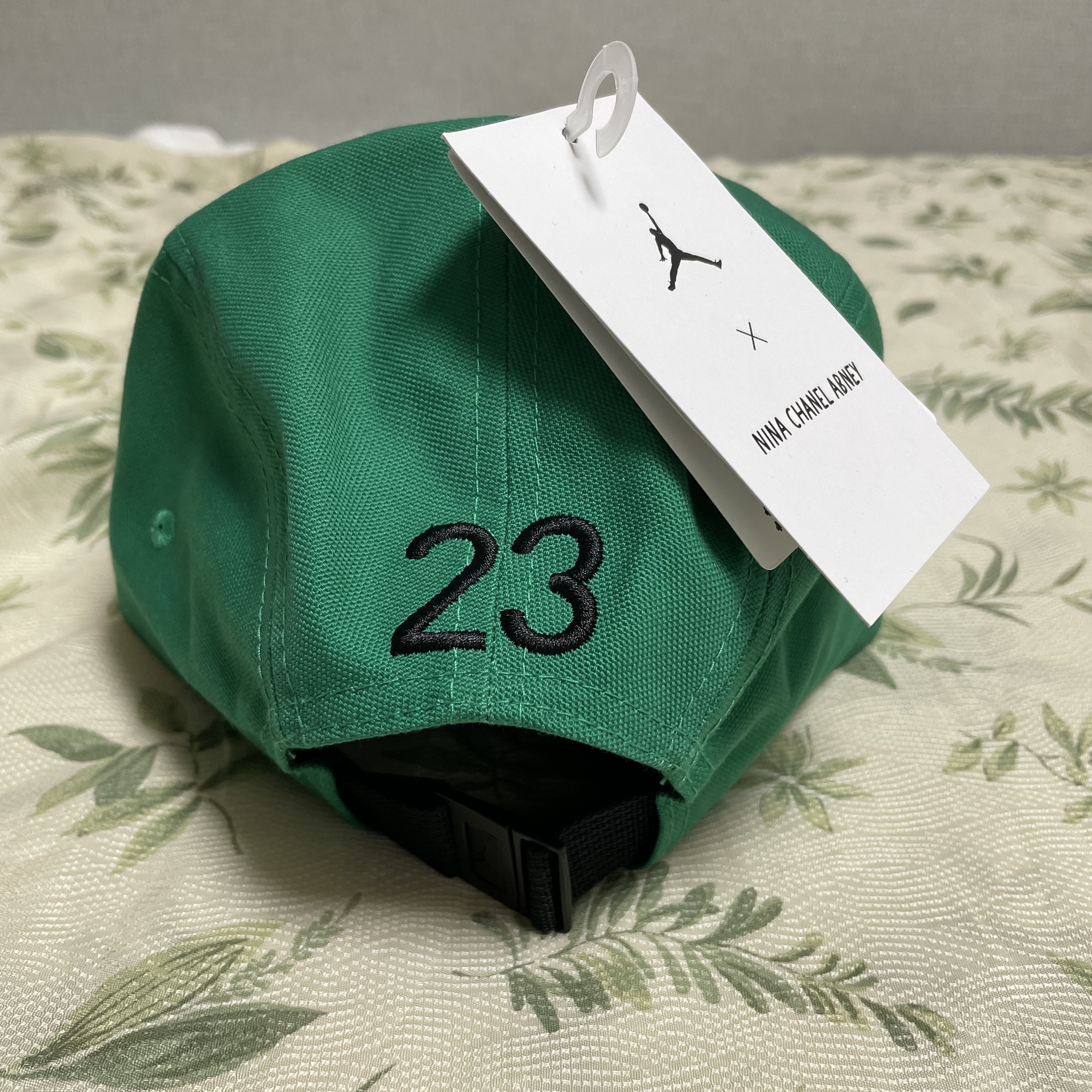 Jordan x Nina Chanel Abney AW84 Adjustable Hat Green, Porter Tanker 2Way Helmet Bag Black 착용 스타일 - 5