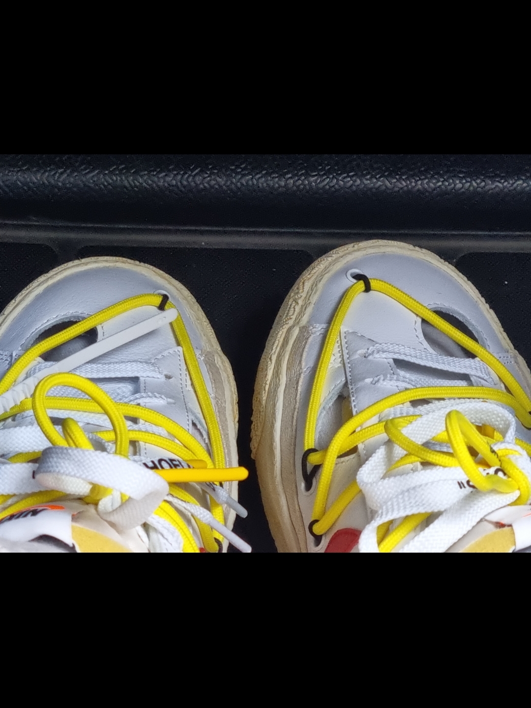 Nike x Off-White Blazer Low '77 White and University Red 착용 스타일 - 2