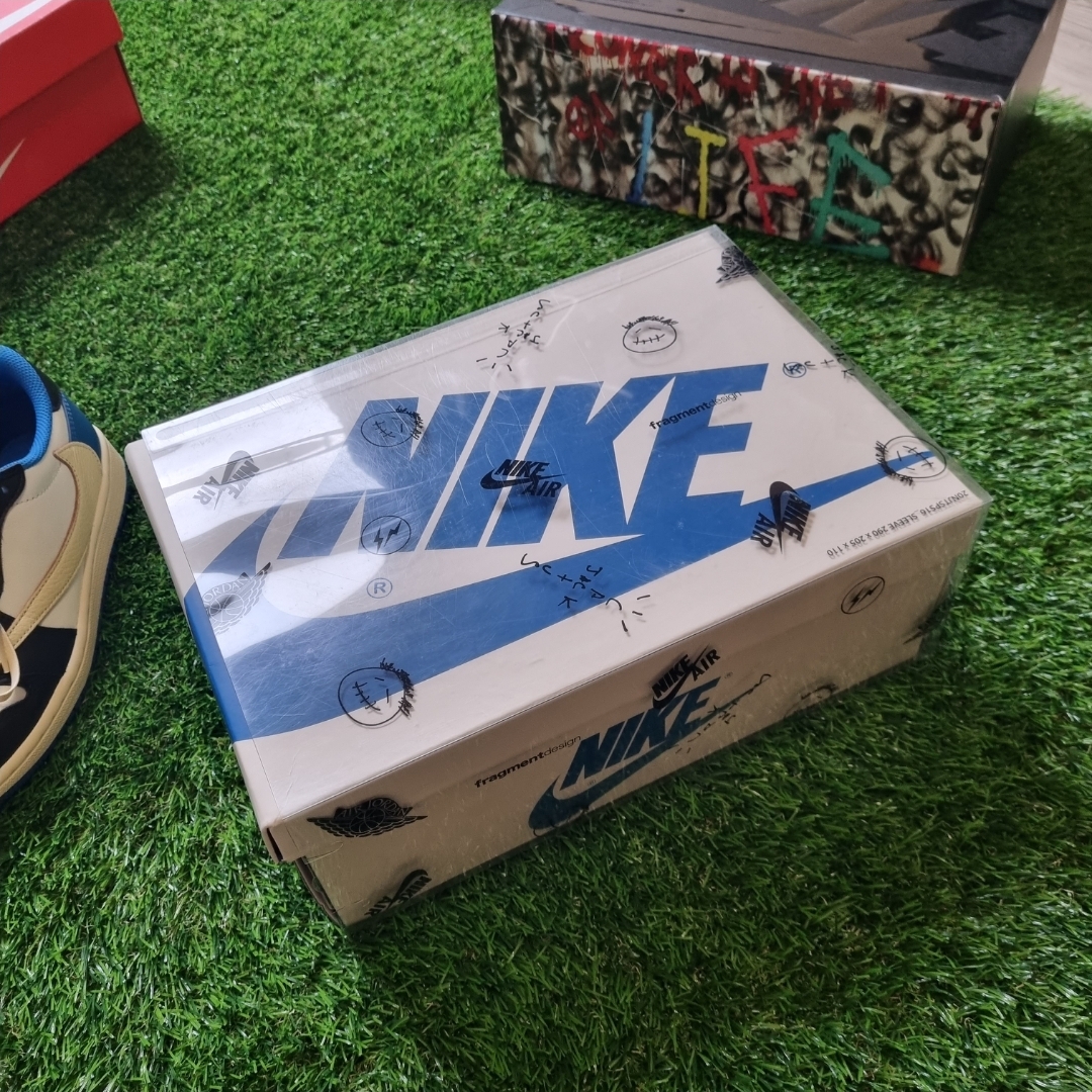 Jordan 1 x Travis Scott x Fragment Retro Low OG SP Military Blue 착용 스타일 - 4
