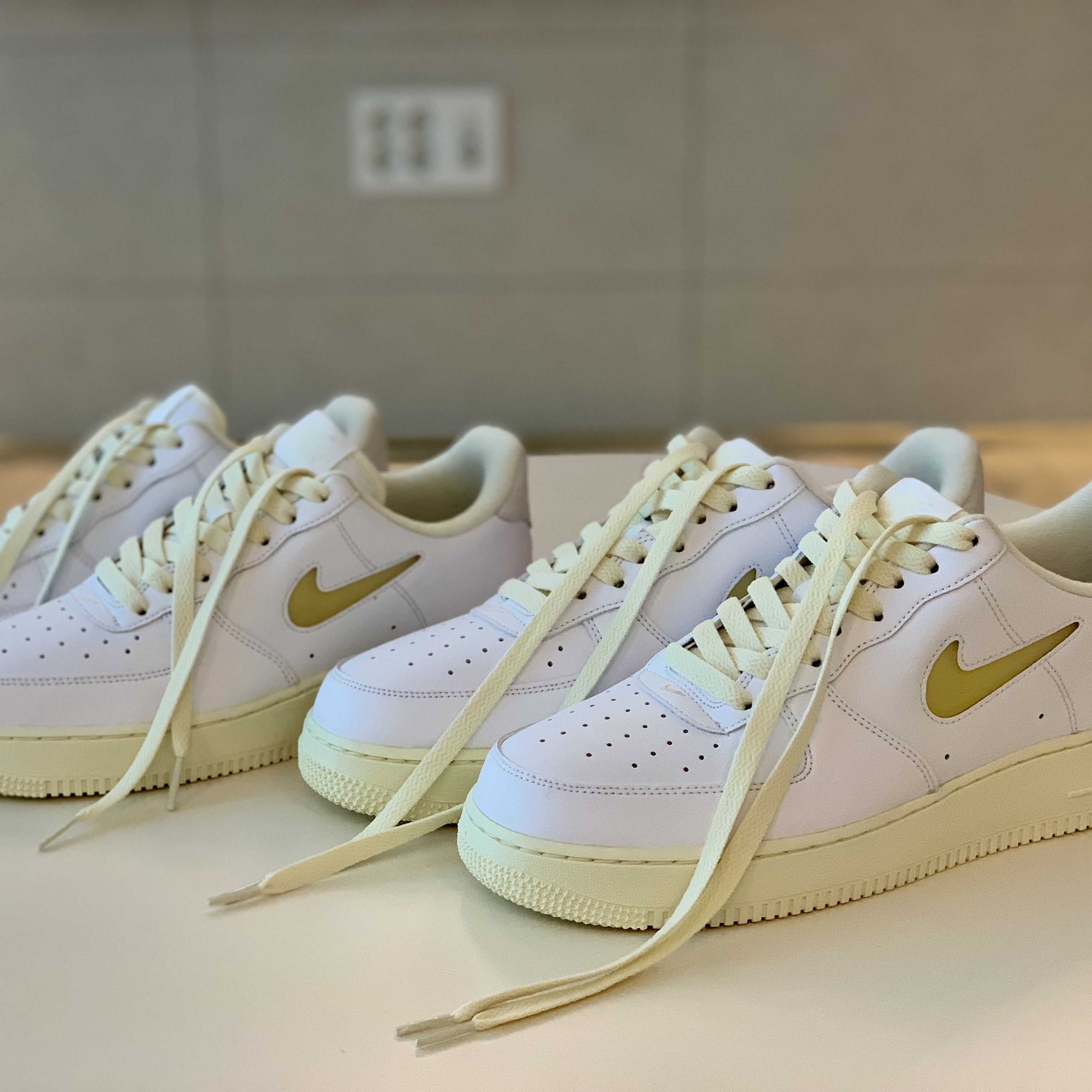 Nike Air Force 1 '07 LX Pale Vanilla 착용 스타일