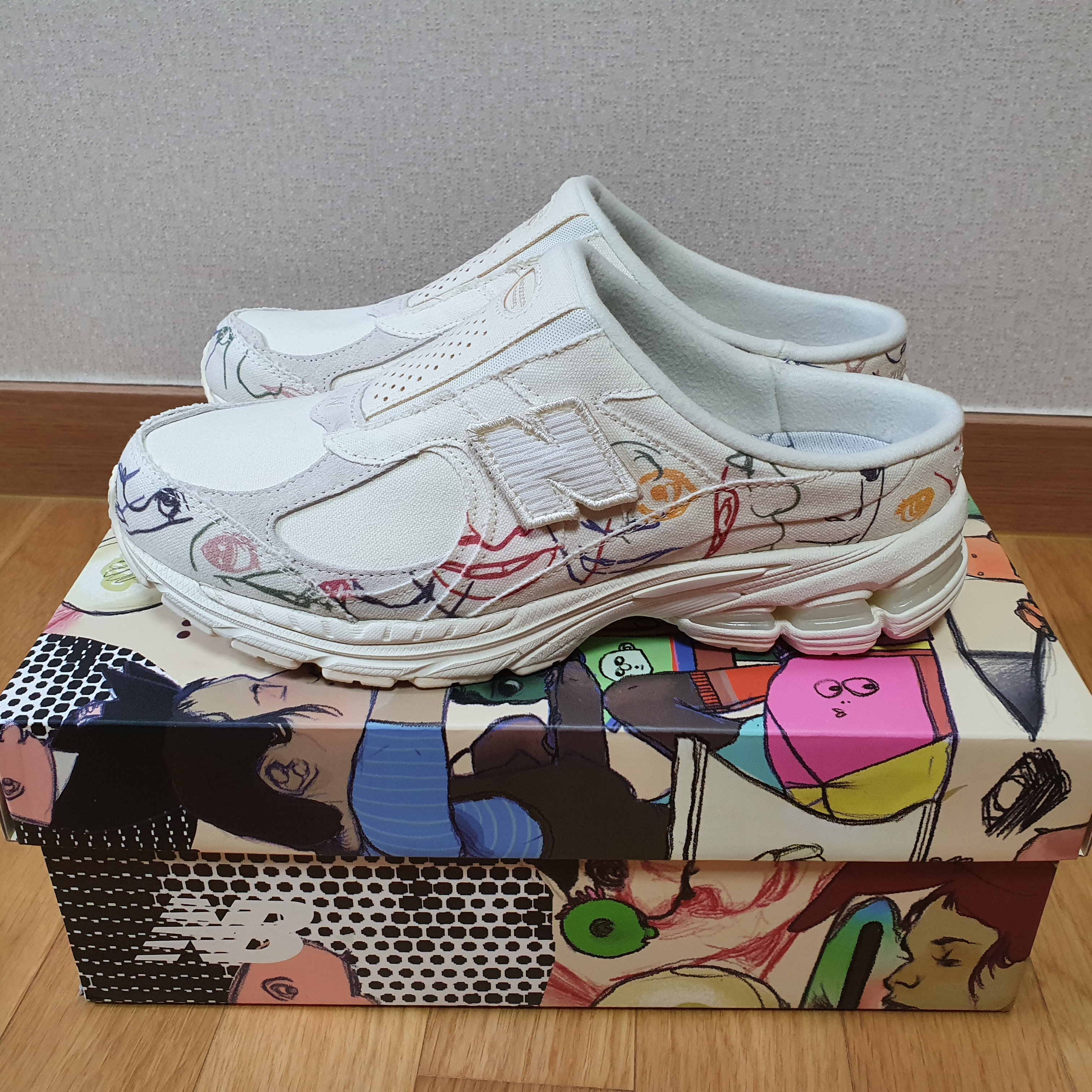New Balance x Bryant Giles 2002R Mule What Now? 착용 스타일 - 2