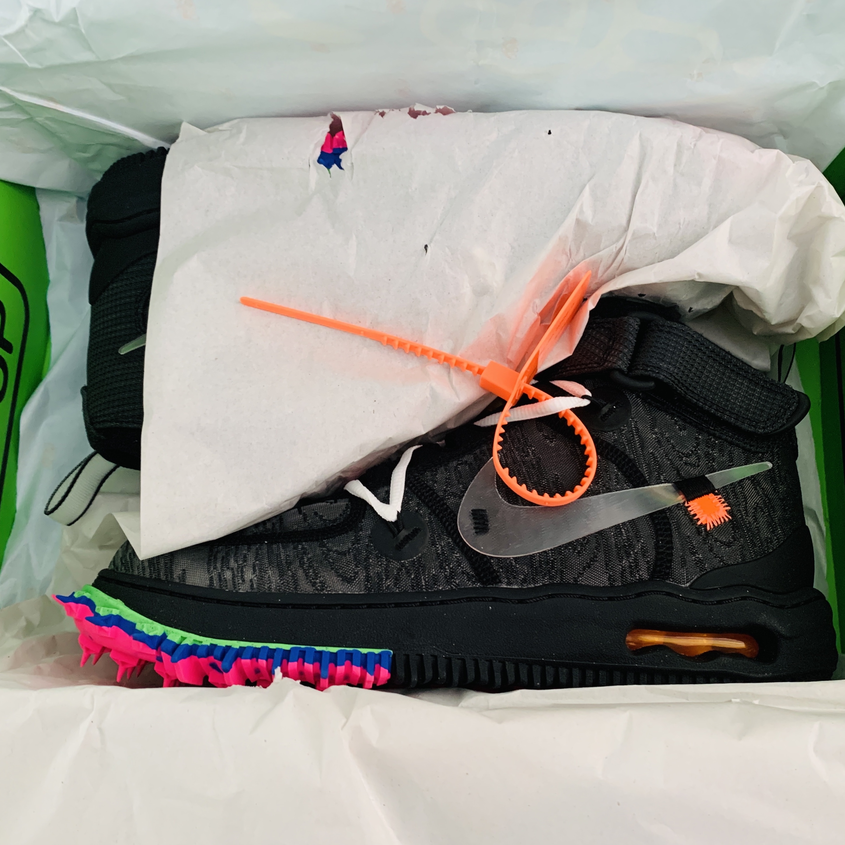 Nike x Off-White Air Force 1 Mid SP Black 착용 스타일