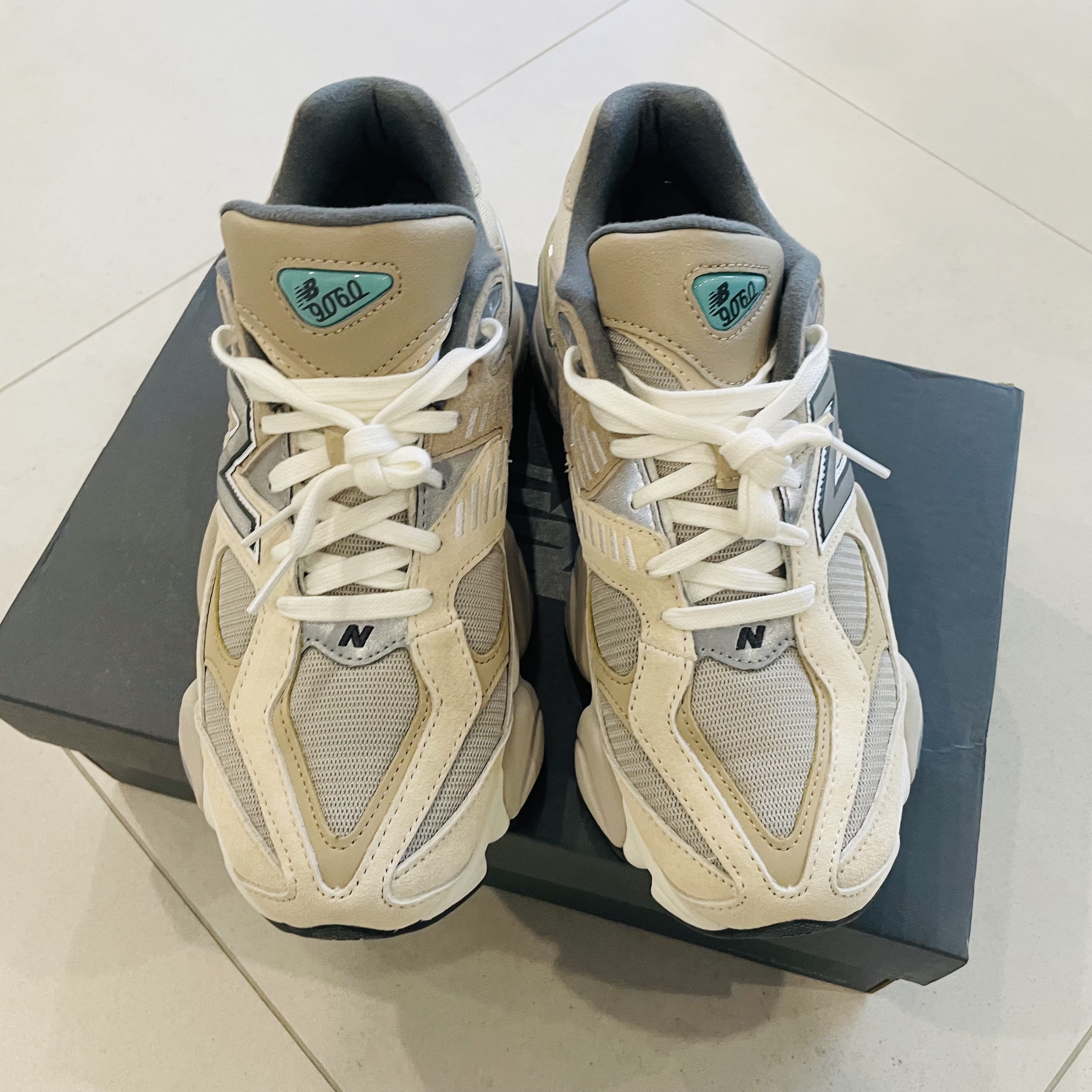 New Balance 9060 Sea Salt 착용 스타일 - 2