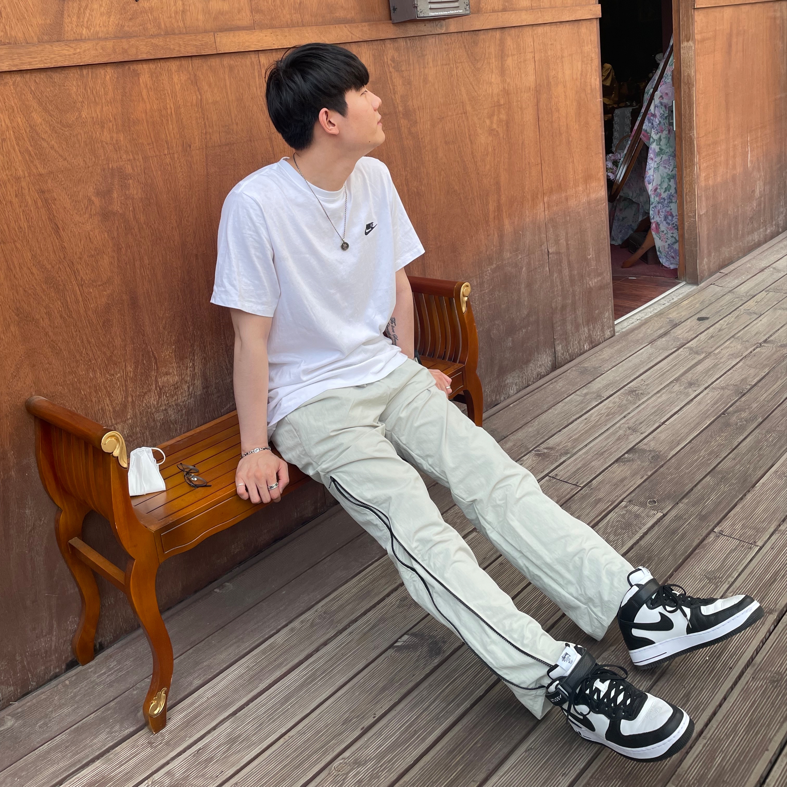 Nike x Stussy Air Force 1 '07 Mid SP Black and Light Bone 착용 스타일