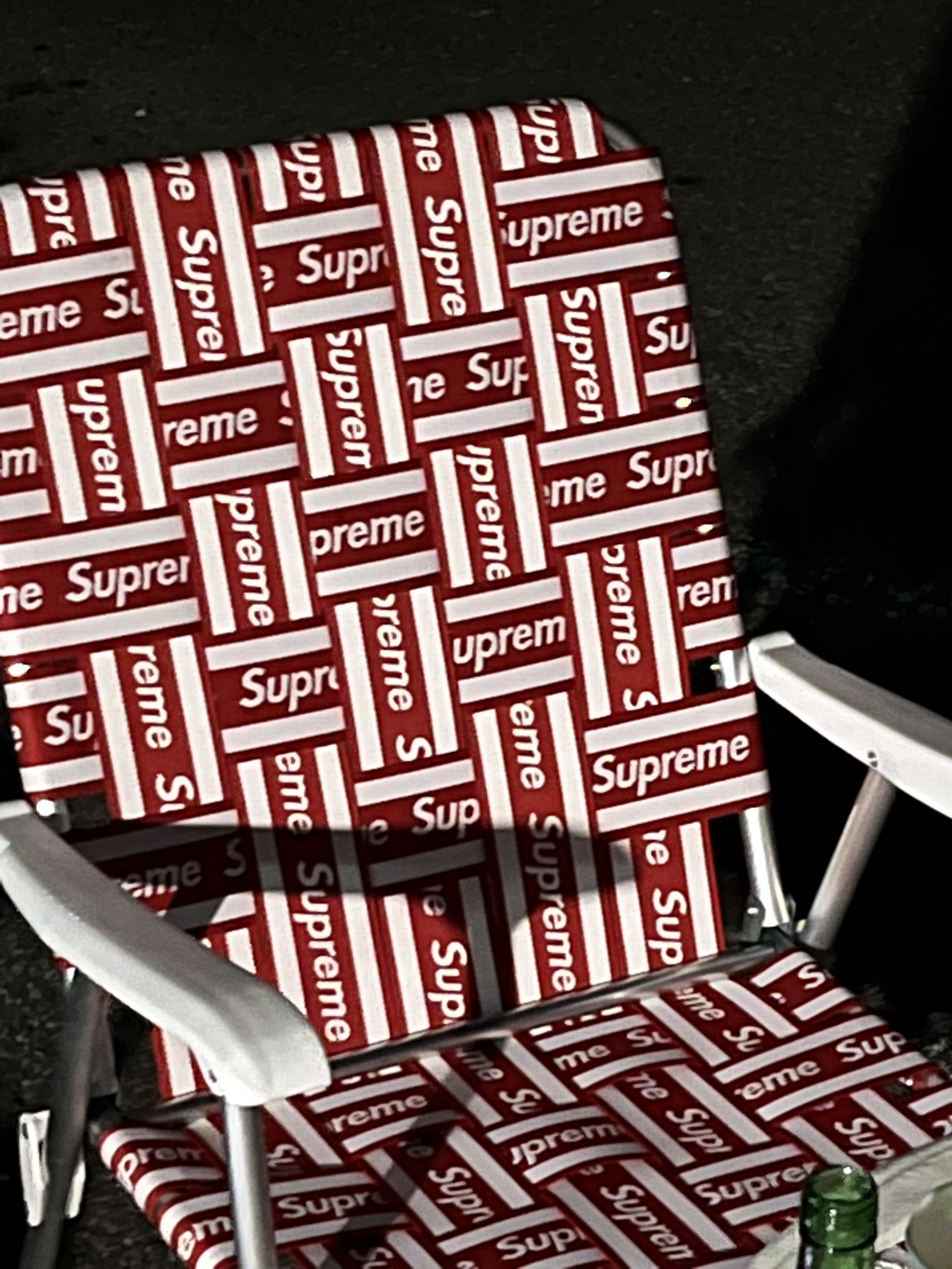 Supreme Lawn Chair Red - 20SS 착용 스타일 - 1