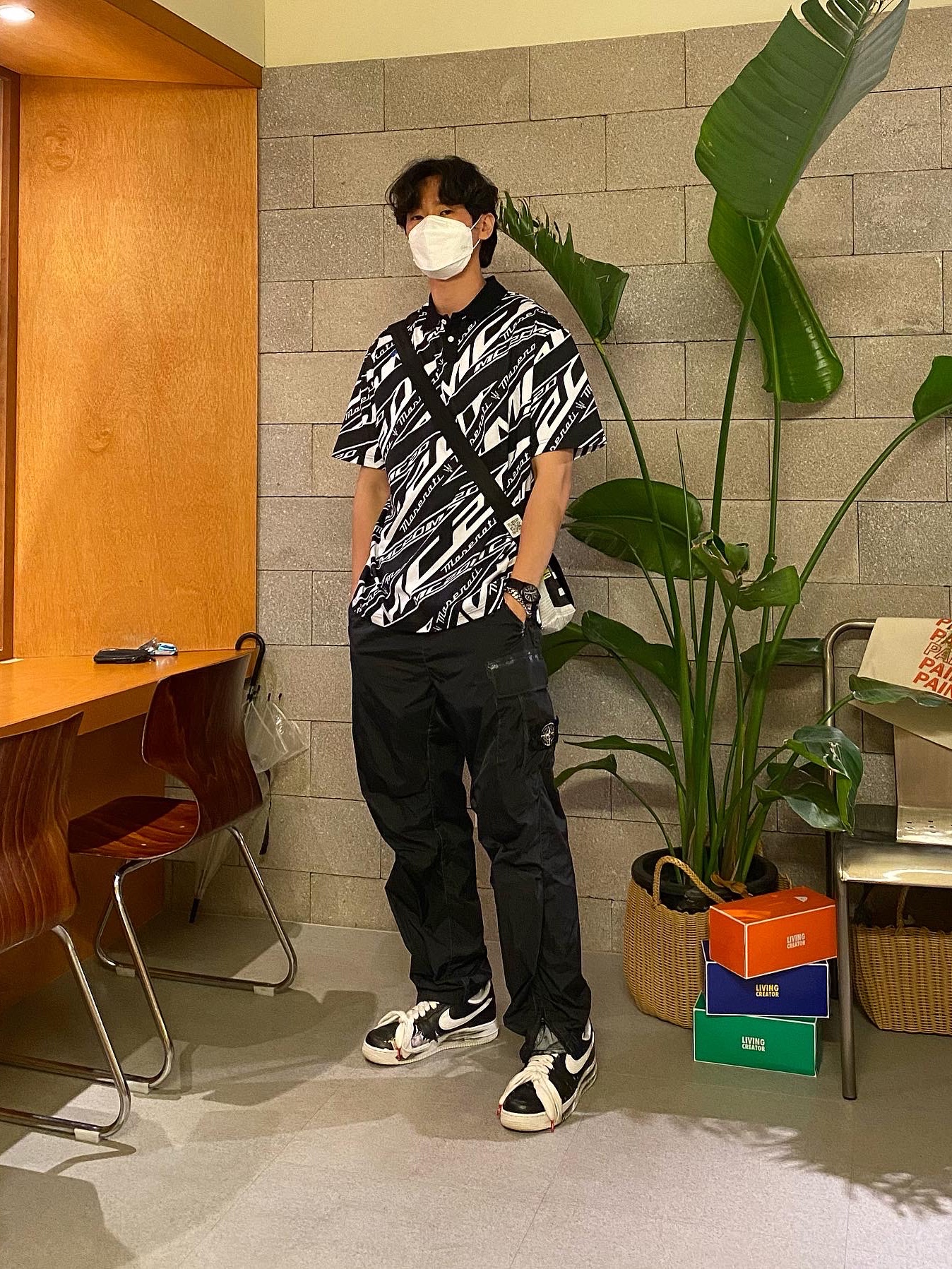 Supreme x Stone Island Painted Camo Nylon Cargo Pants Black - 20FW, Nike x Peaceminusone Air Force 1 Low Para-Noise 착용 스타일 - 2
