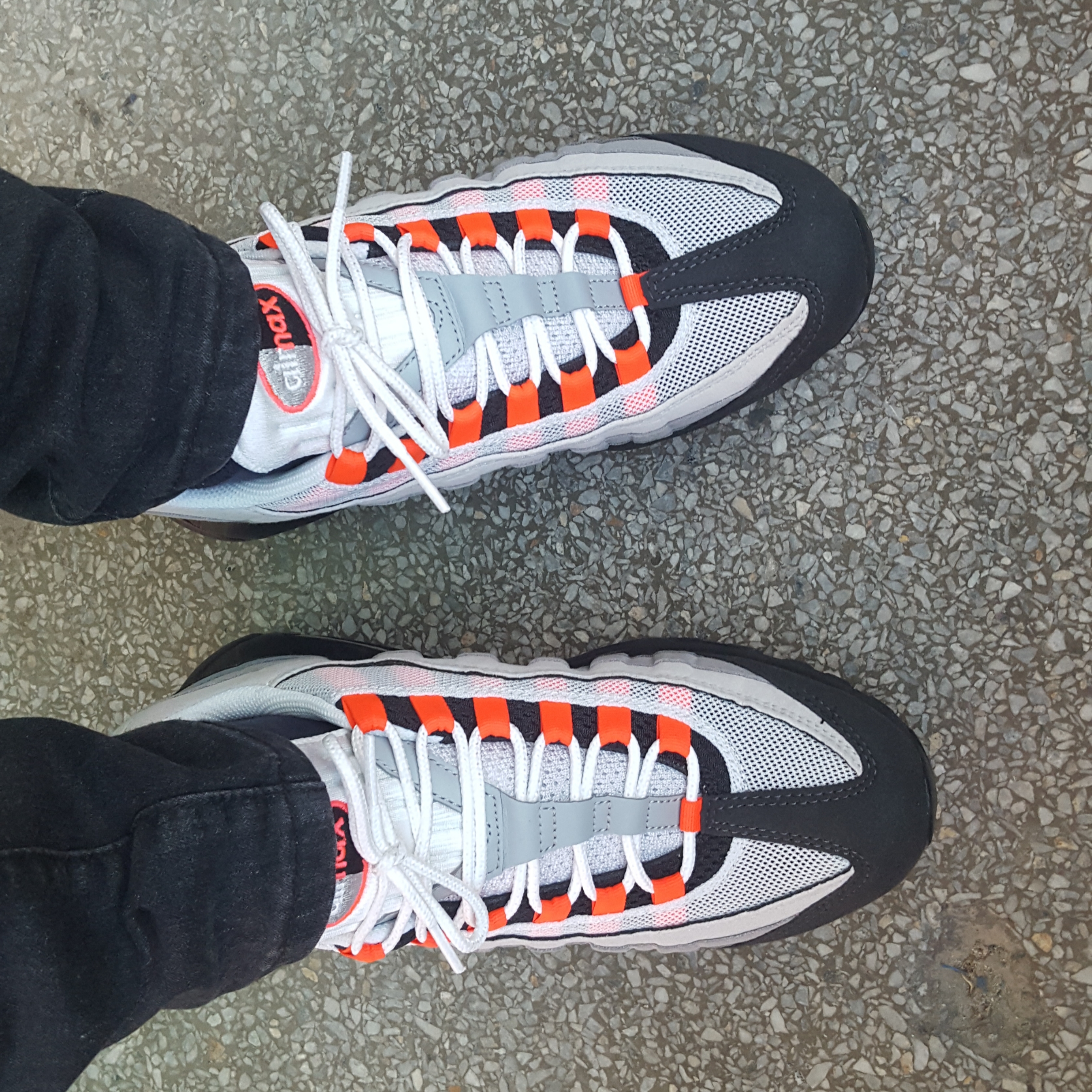 Nike Air Max 95 OG Solar Red 2018 착용 스타일