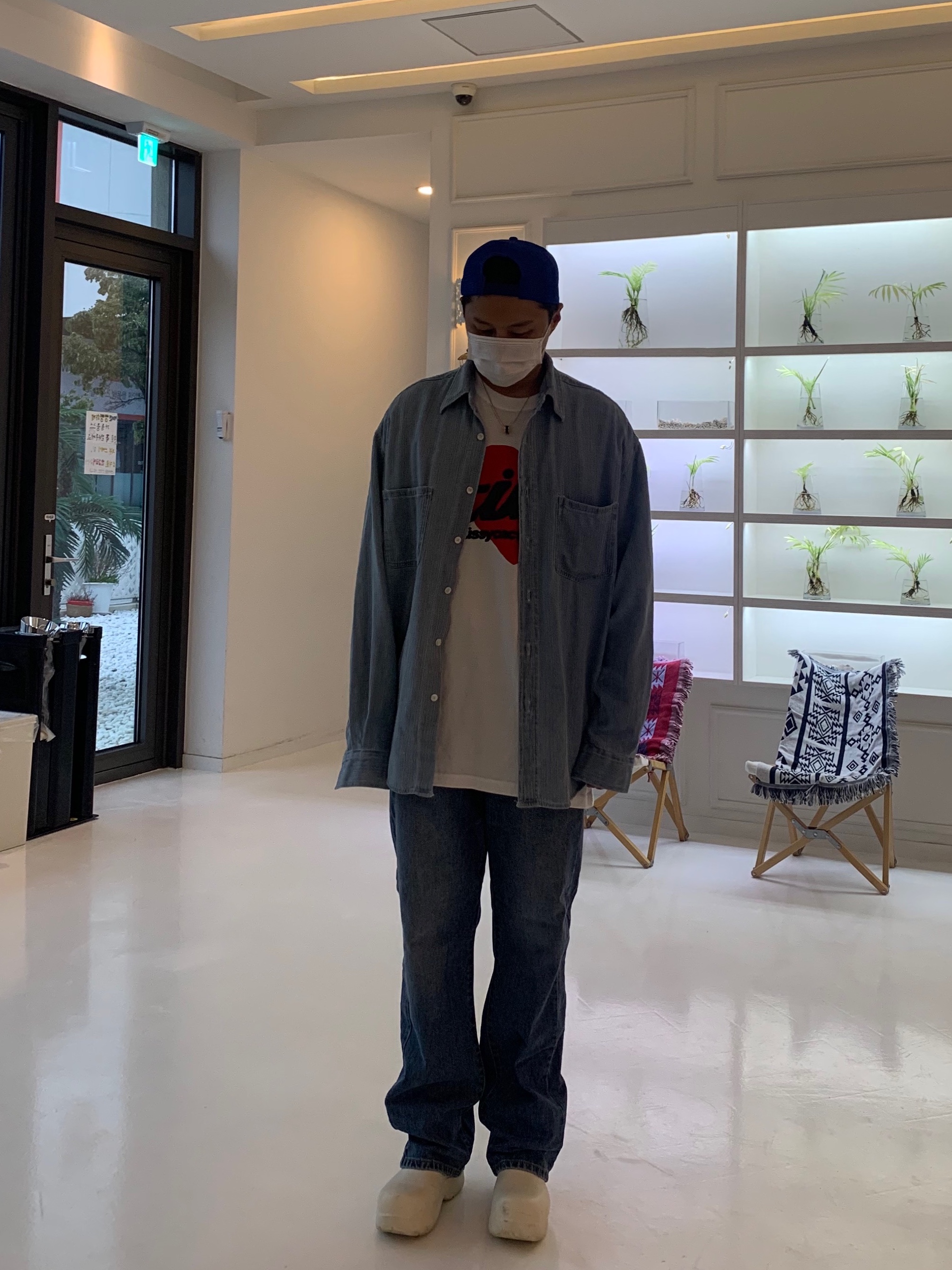Bottega Veneta Puddle Ankle Boots Sea Salt, Stussy x Cactus Plant Flea Market Heart T-Shirt 착용 스타일 - 2