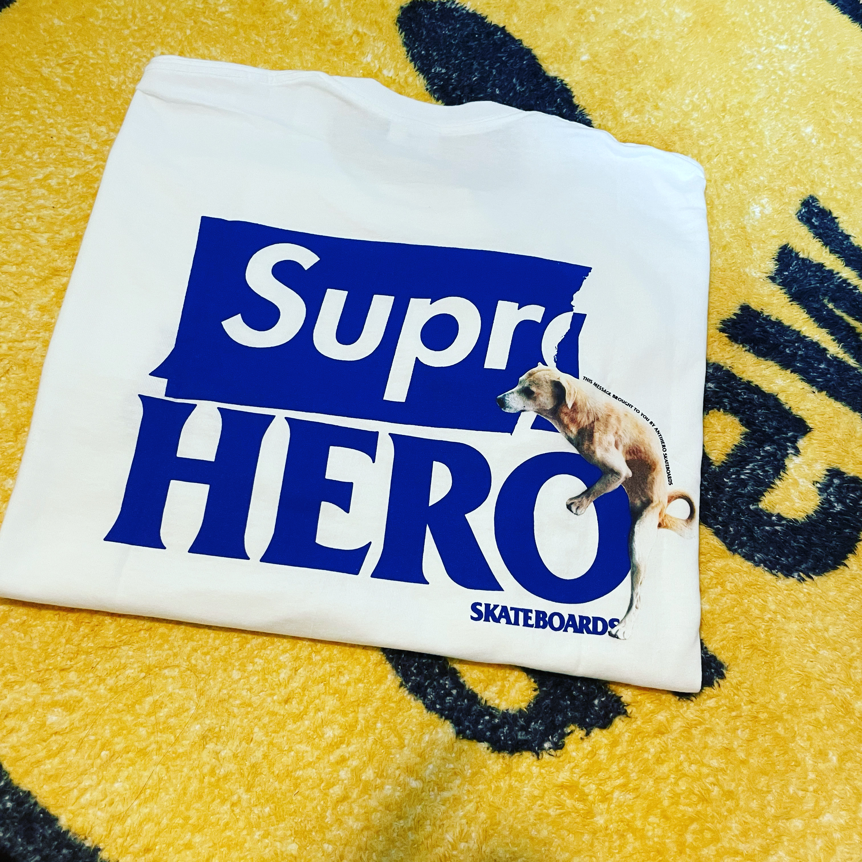 Supreme Antihero Dog T-Shirt White - 22SS 착용 스타일