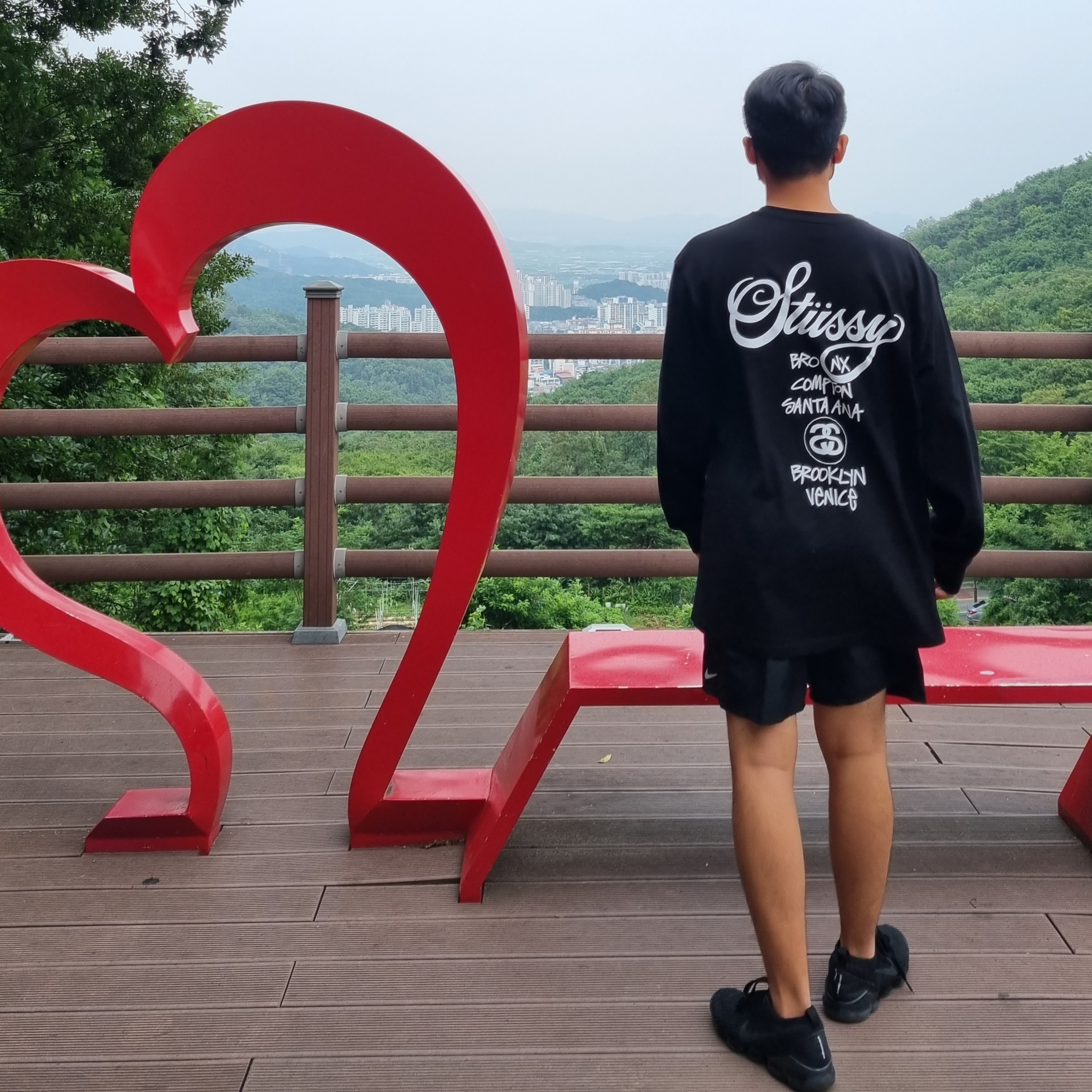 Stussy World Tour LS T-Shirt Black, Nike Air VaporMax Flyknit 3.0 Triple Black 착용 스타일 - 2