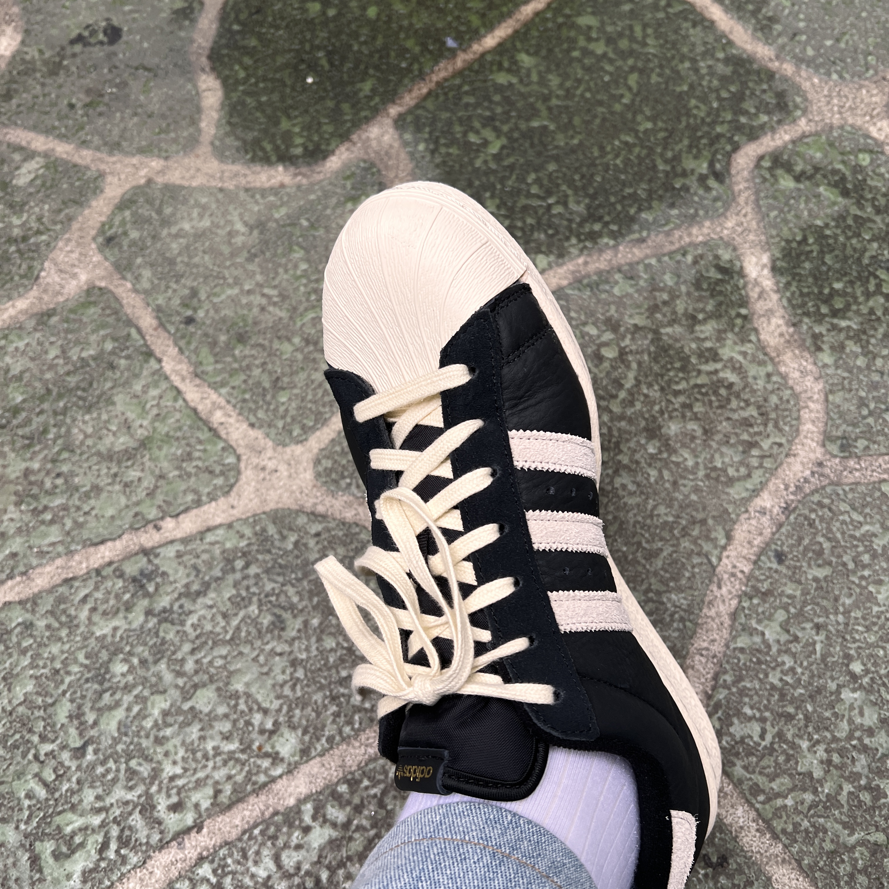 Adidas Superstar 82 Black White ์ฐฉ์ฉ ์คํ์ผ - 2