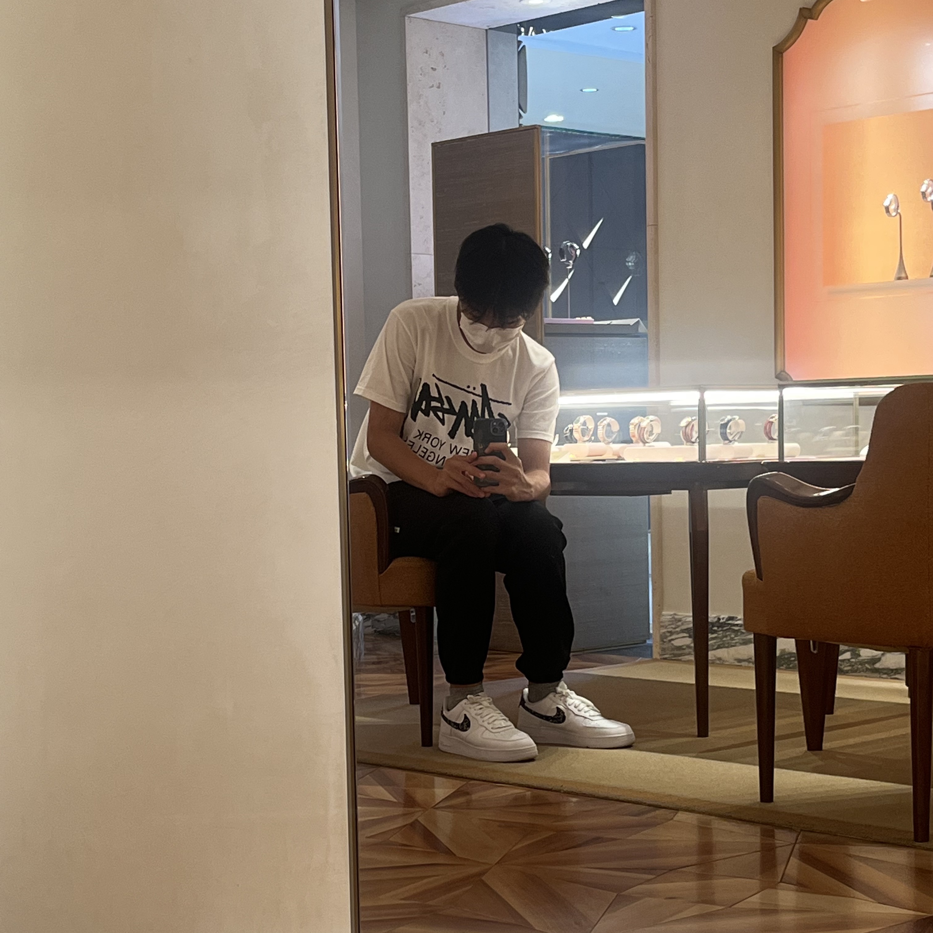 (W) Nike Air Force 1 '07 Essential Paisley Swoosh White Black, Stussy World Tour T-Shirt White 착용 스타일