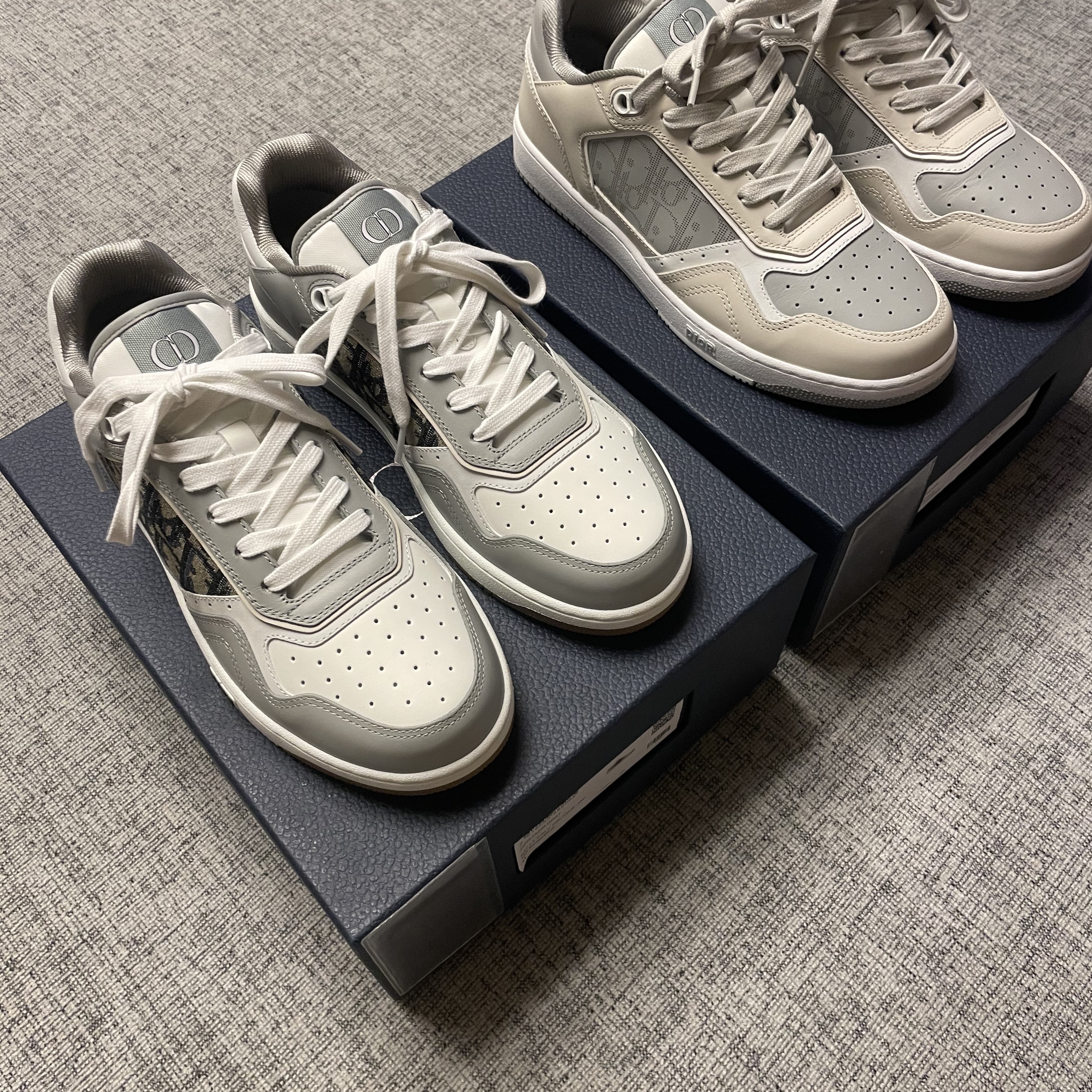 Dior B27 Low-Top Sneakers Gray 착용 스타일 - 2