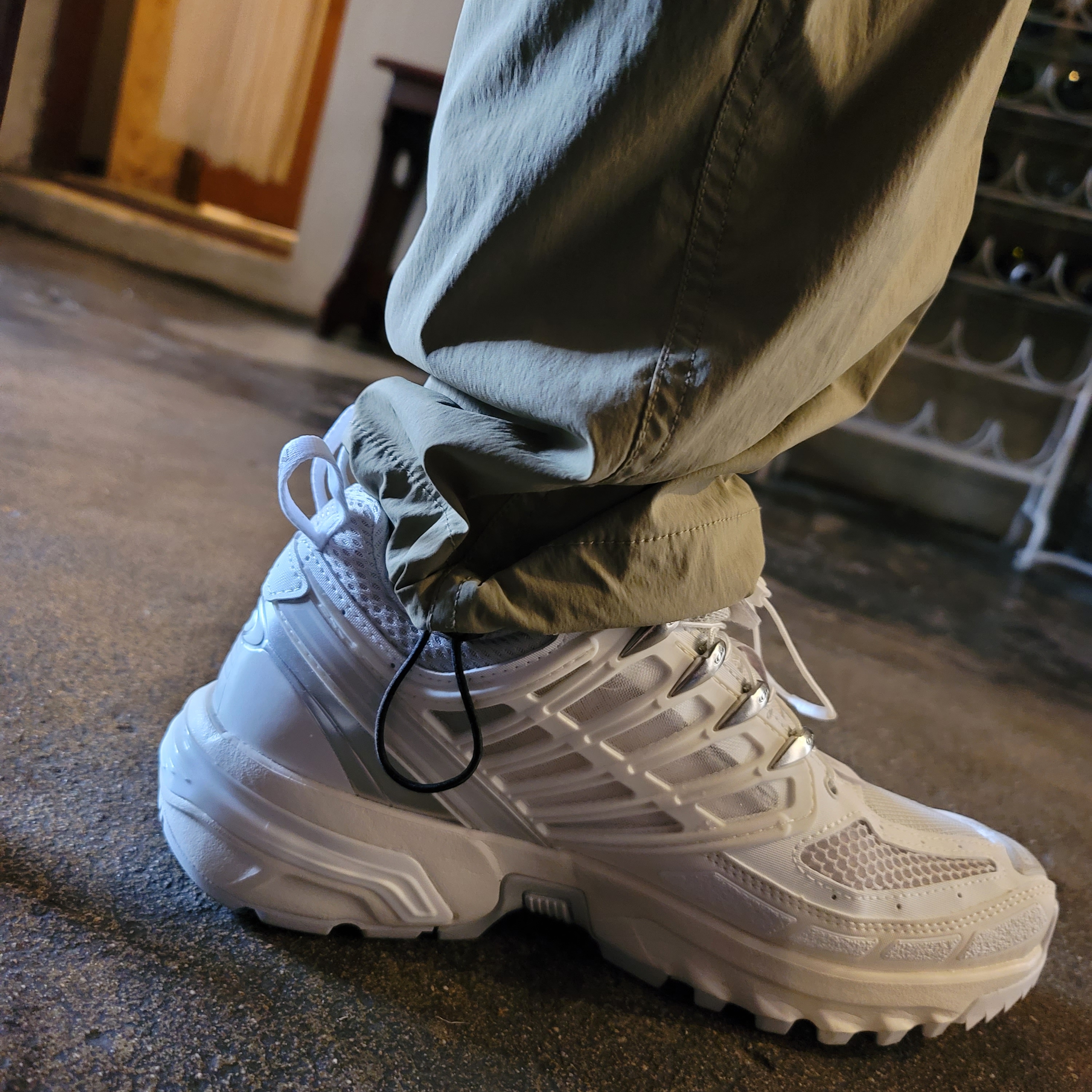 Salomon ACS Pro ADV Vanilla Lunar Rock 착용 스타일