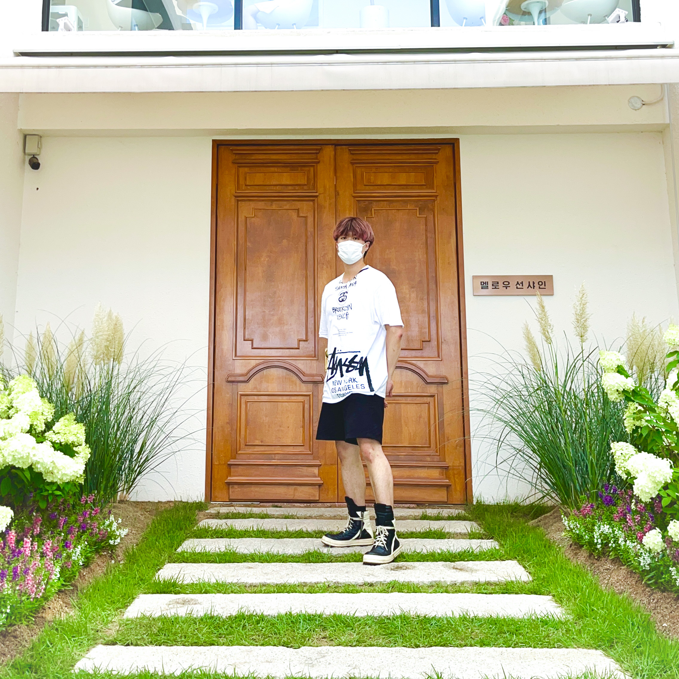 Stussy x Takahiromiyashita The Soloist 40 WT T-Shirt 착용 스타일