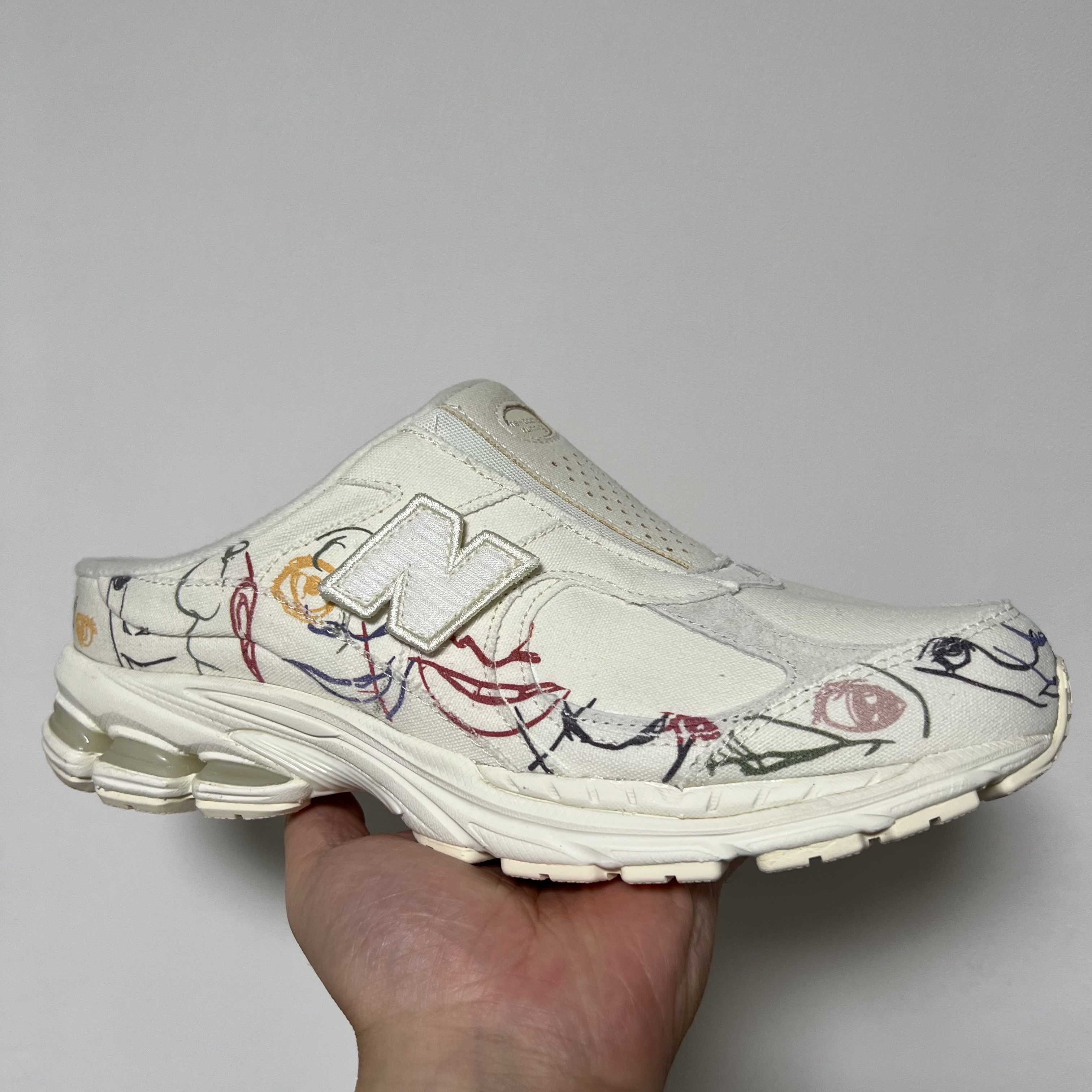 New Balance x Bryant Giles 2002R Mule What Now? 착용 스타일