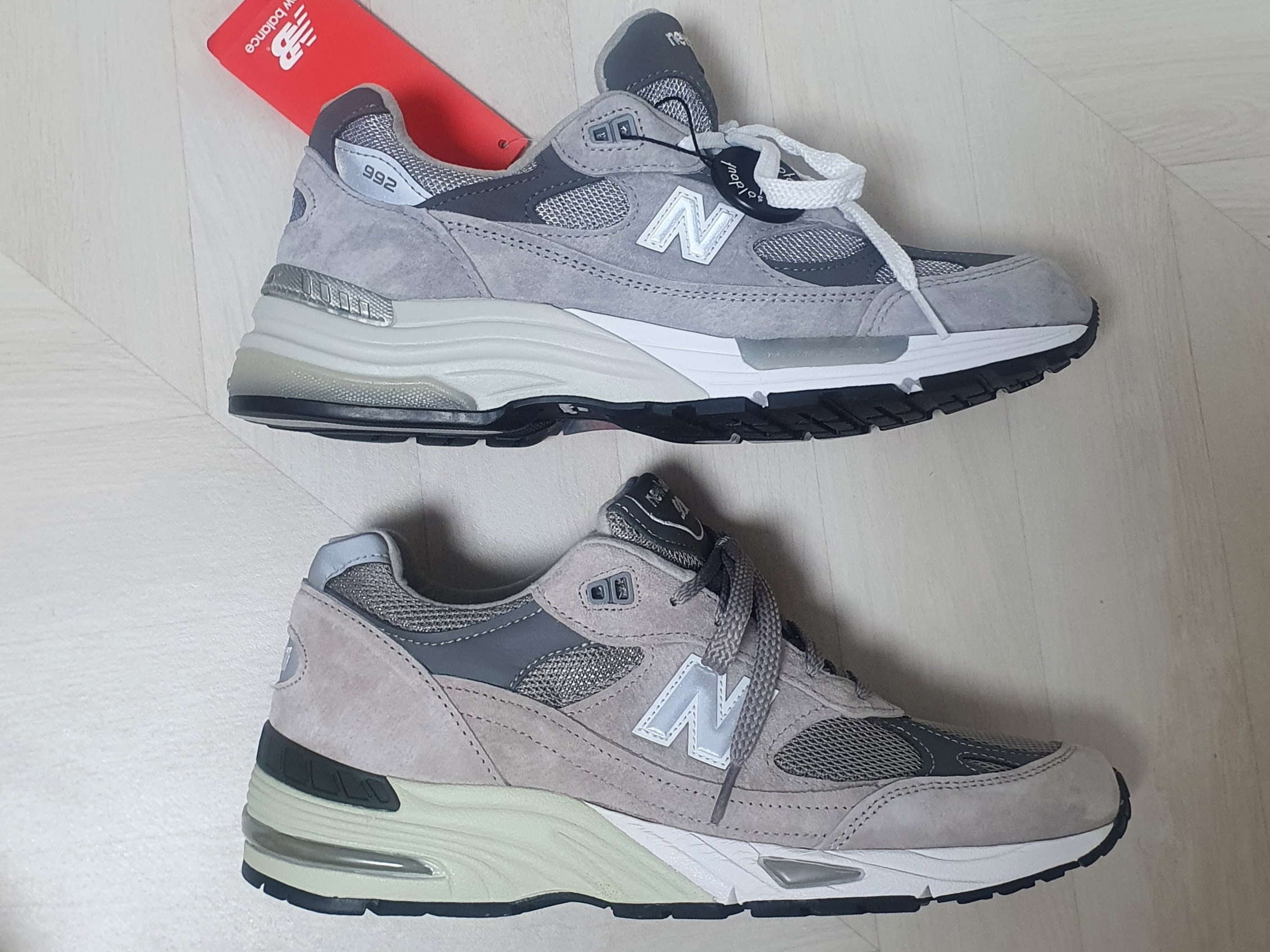 New Balance 991 Made in UK Grey, New Balance 992 Made in USA Grey - D Standard 착용 스타일 - 3