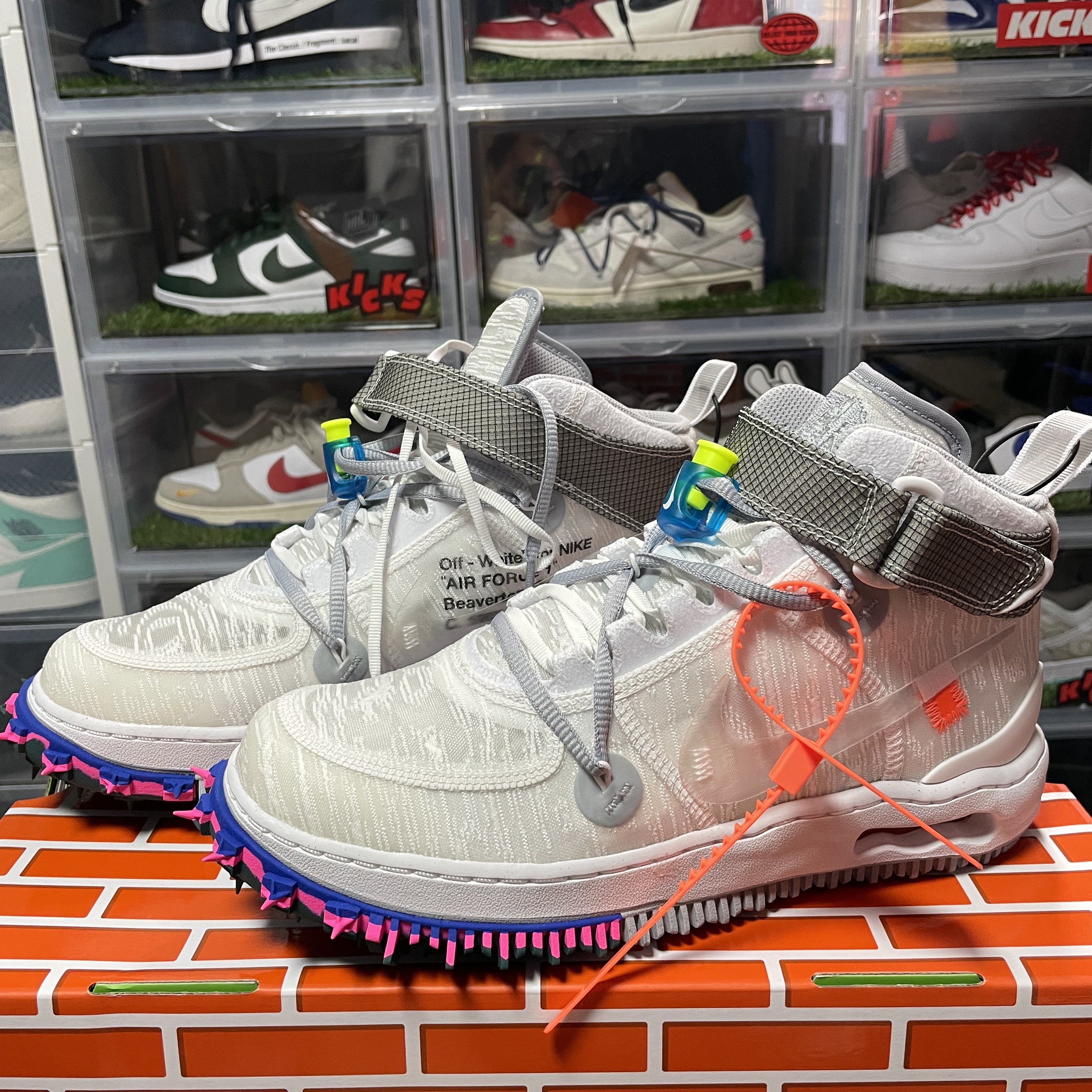 Nike x Off-White Air Force 1 Mid SP White 착용 스타일