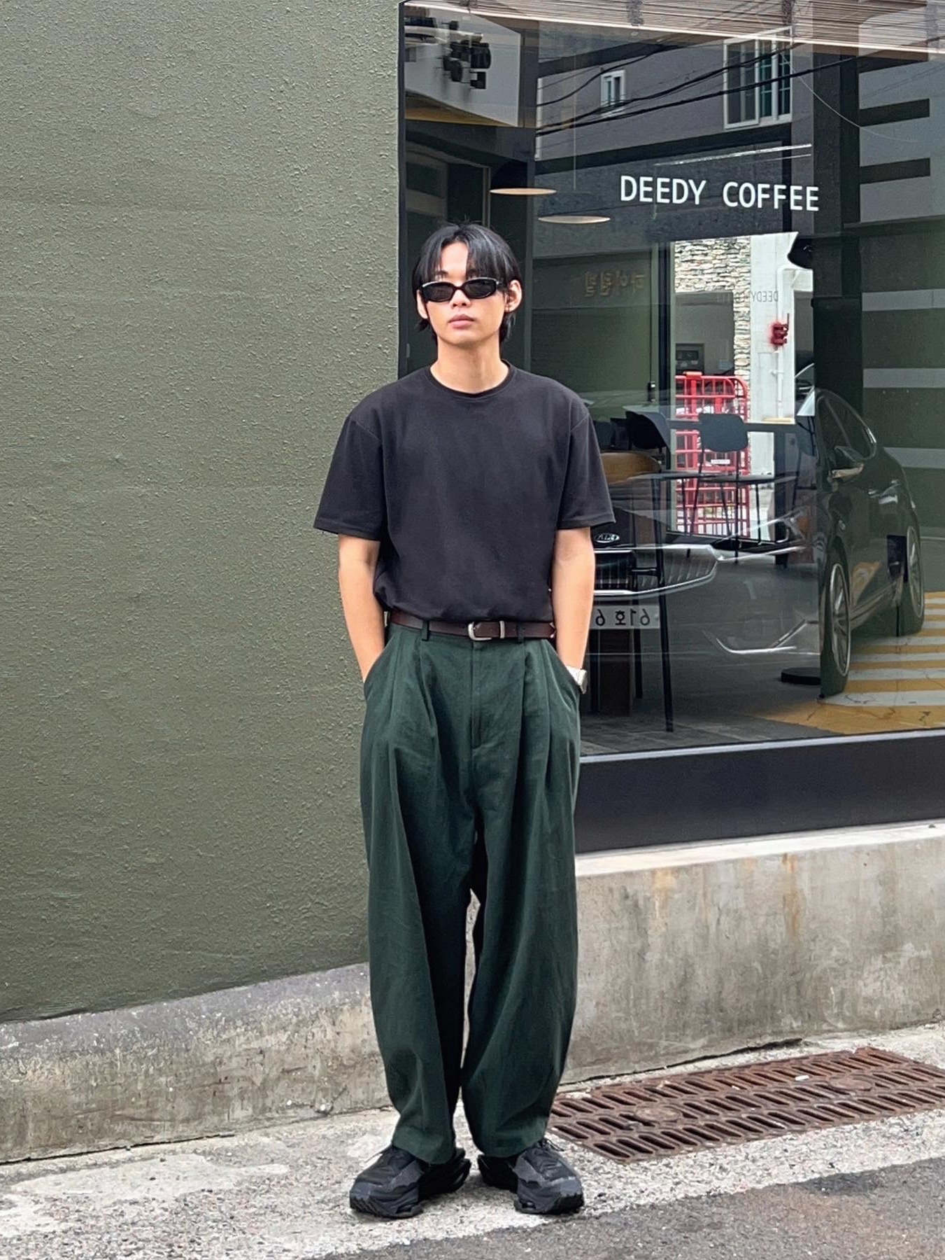 Nike x Matthew M Williams Zoom 004 Triple Black 착용 스타일 - 1