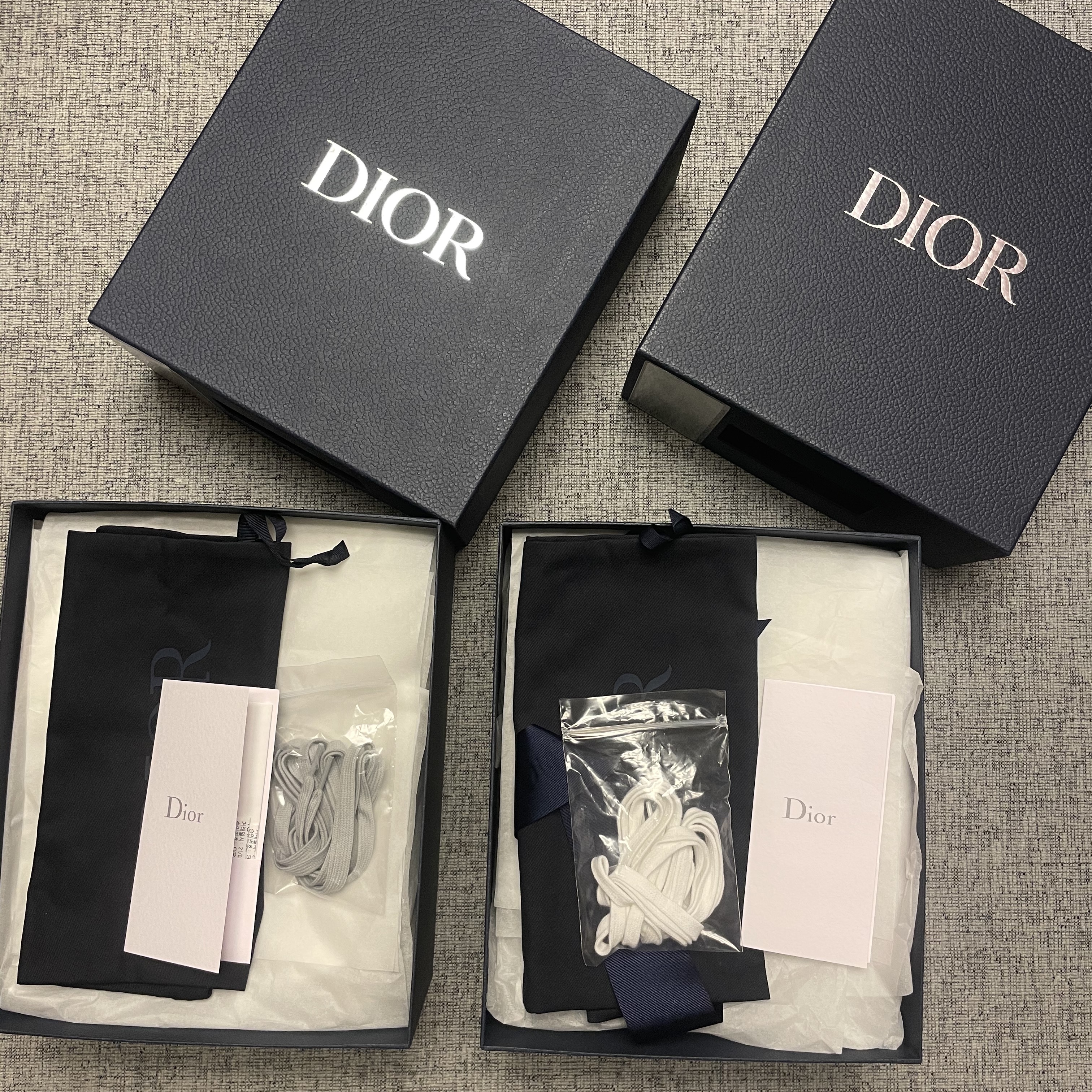 Dior B27 Low-Top Sneakers Gray 착용 스타일 - 4