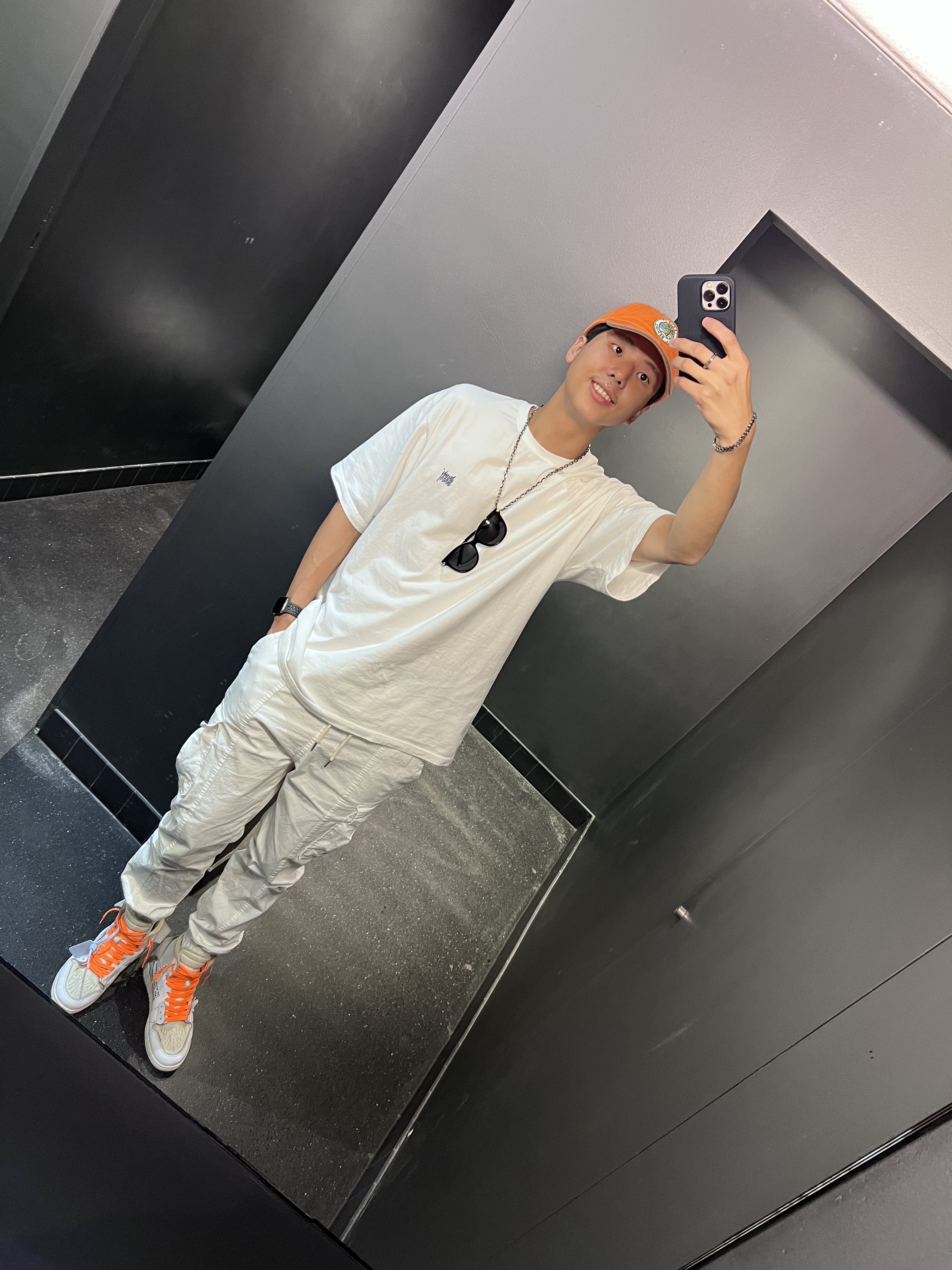 Jordan 1 x Off-White Retro High White 착용 스타일