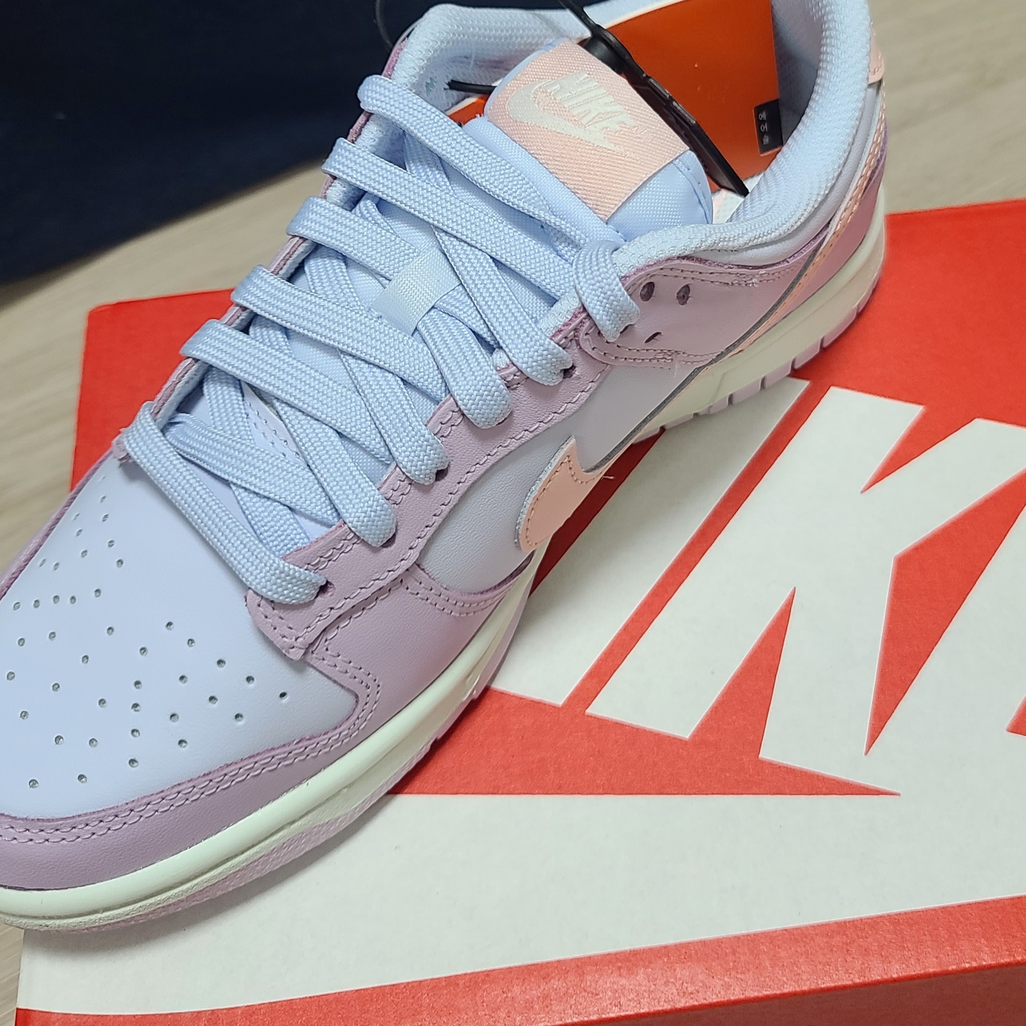 (W) Nike Dunk Low Atmosphere Pink 착용 스타일 - 2