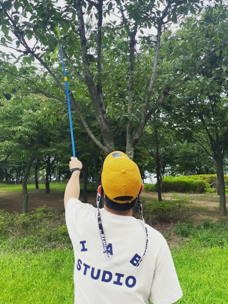 IAB Studio Pigment T-Shirt Oatmeal, Essentials 1977 Shorts Light Oatmeal - 22SS 착용 스타일 - 2