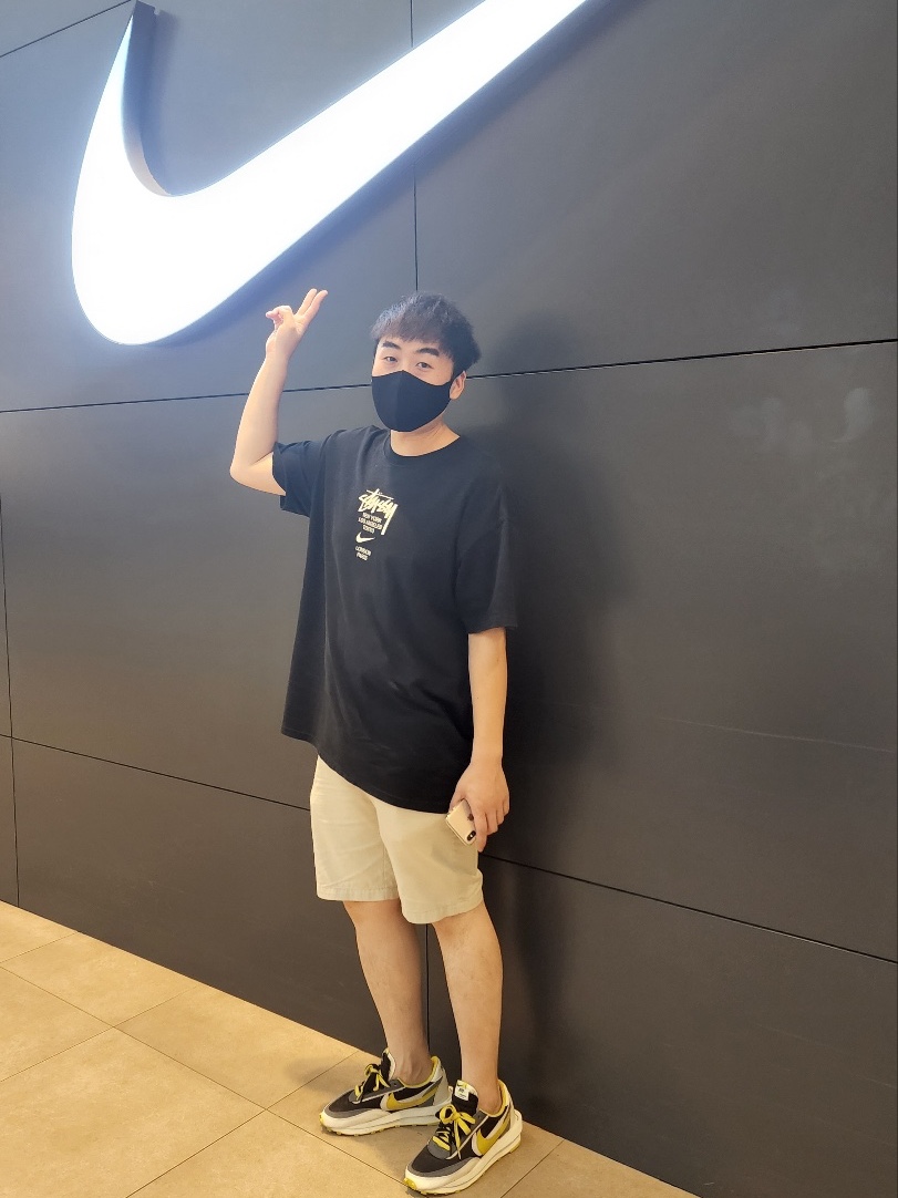 Nike x Sacai x Undercover LDWaffle Black Bright Citron, Nike x Stussy WT T-Shirt Black - US/EU 착용 스타일