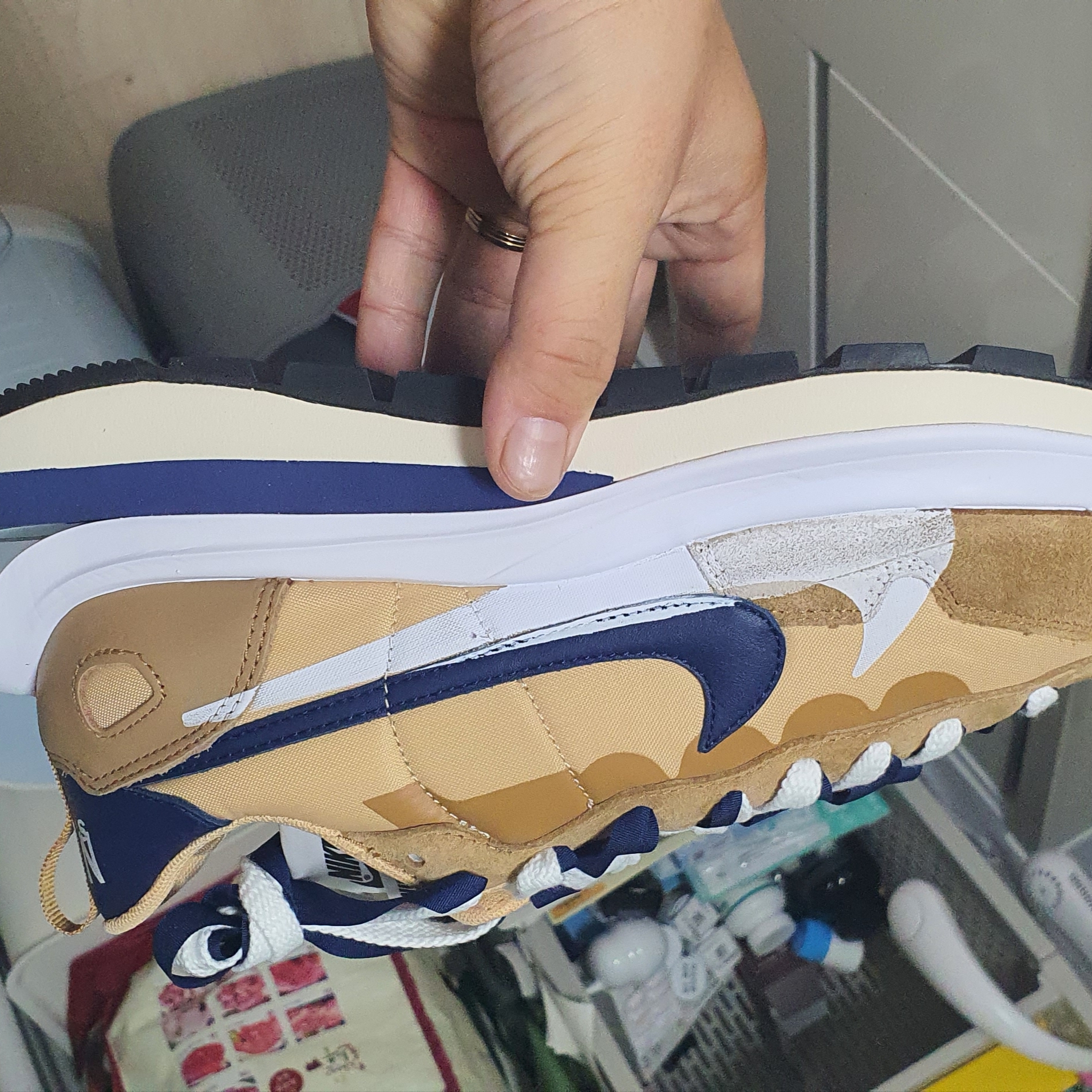 Nike x Sacai VaporWaffle Sesame and Blue Void 착용 스타일 - 1