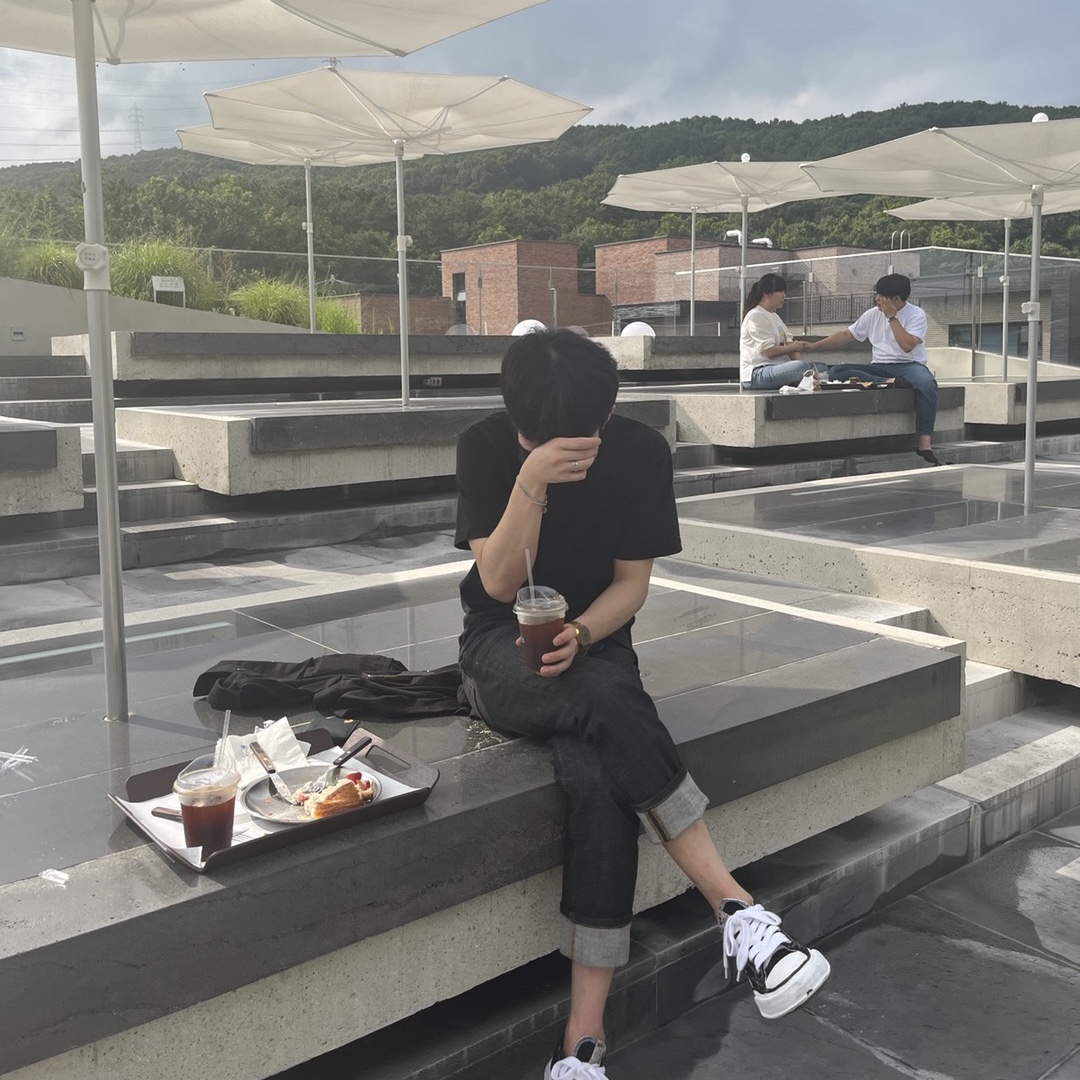 Maison Mihara Yasuhiro Peterson OG Sole Canvas Low Sneakers Black 착용 스타일 - 5