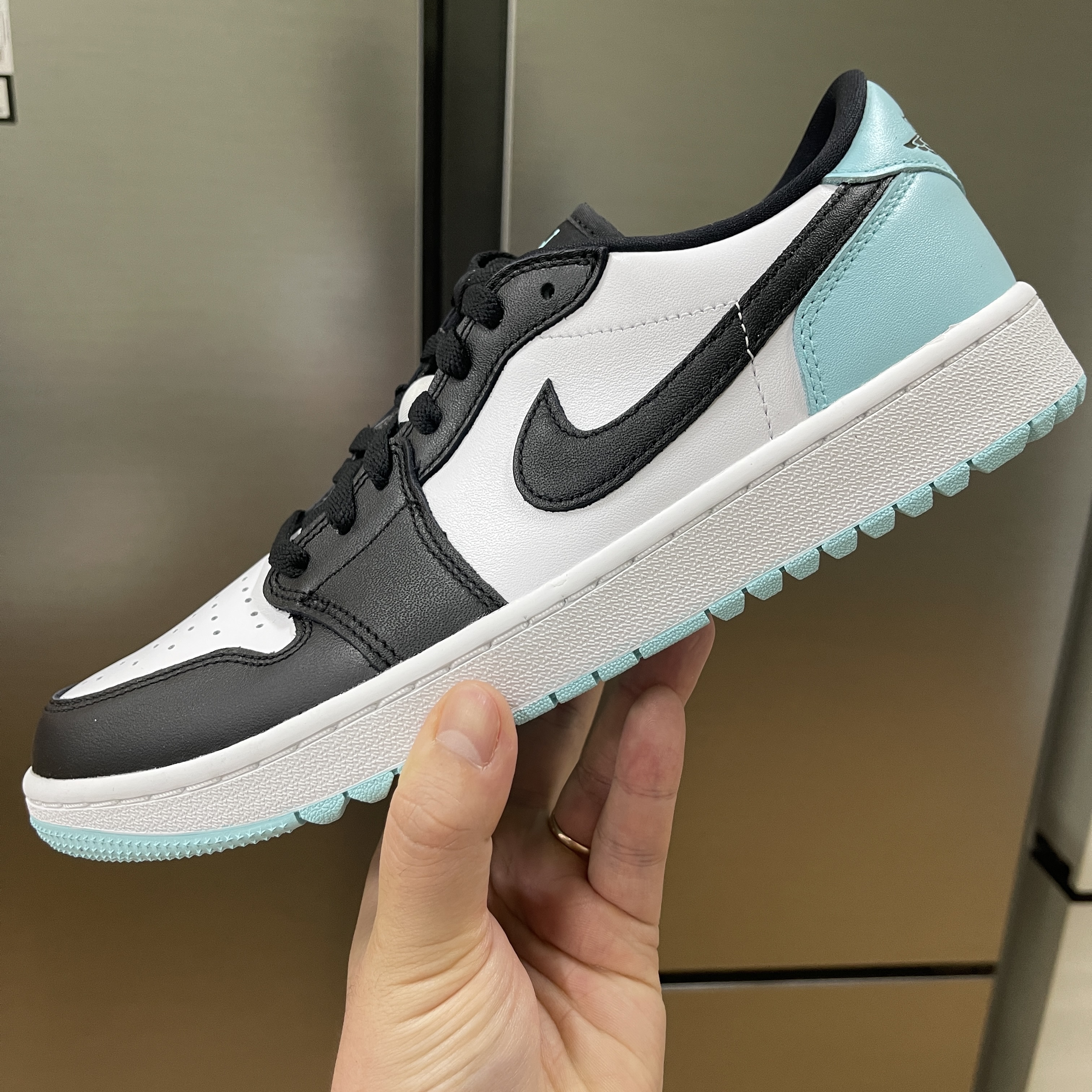 Jordan 1 Low Golf Copa, Jordan 1 Retro High Igloo 착용 스타일 - 3