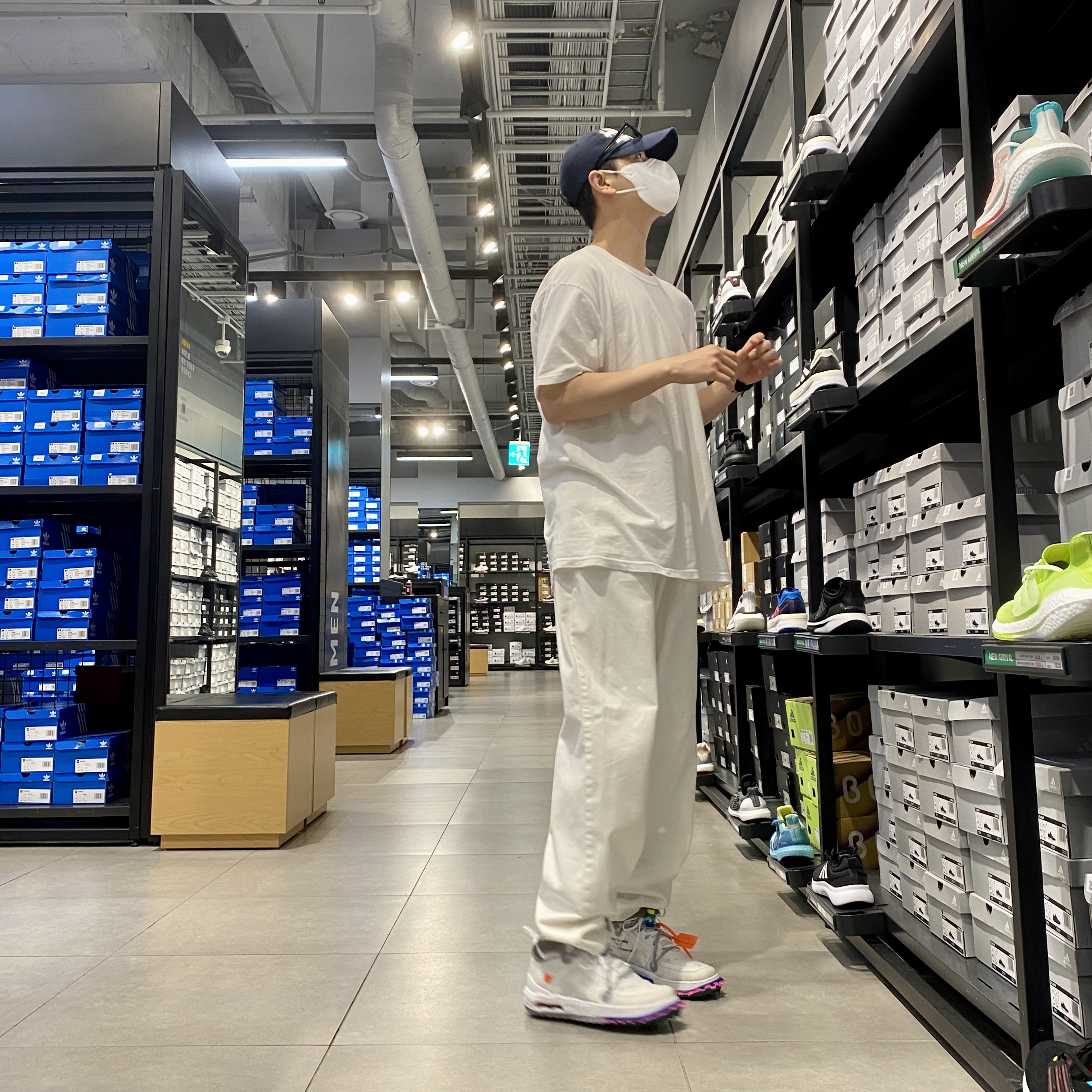 Nike x Off-White Air Force 1 Mid SP White 착용 스타일 - 1