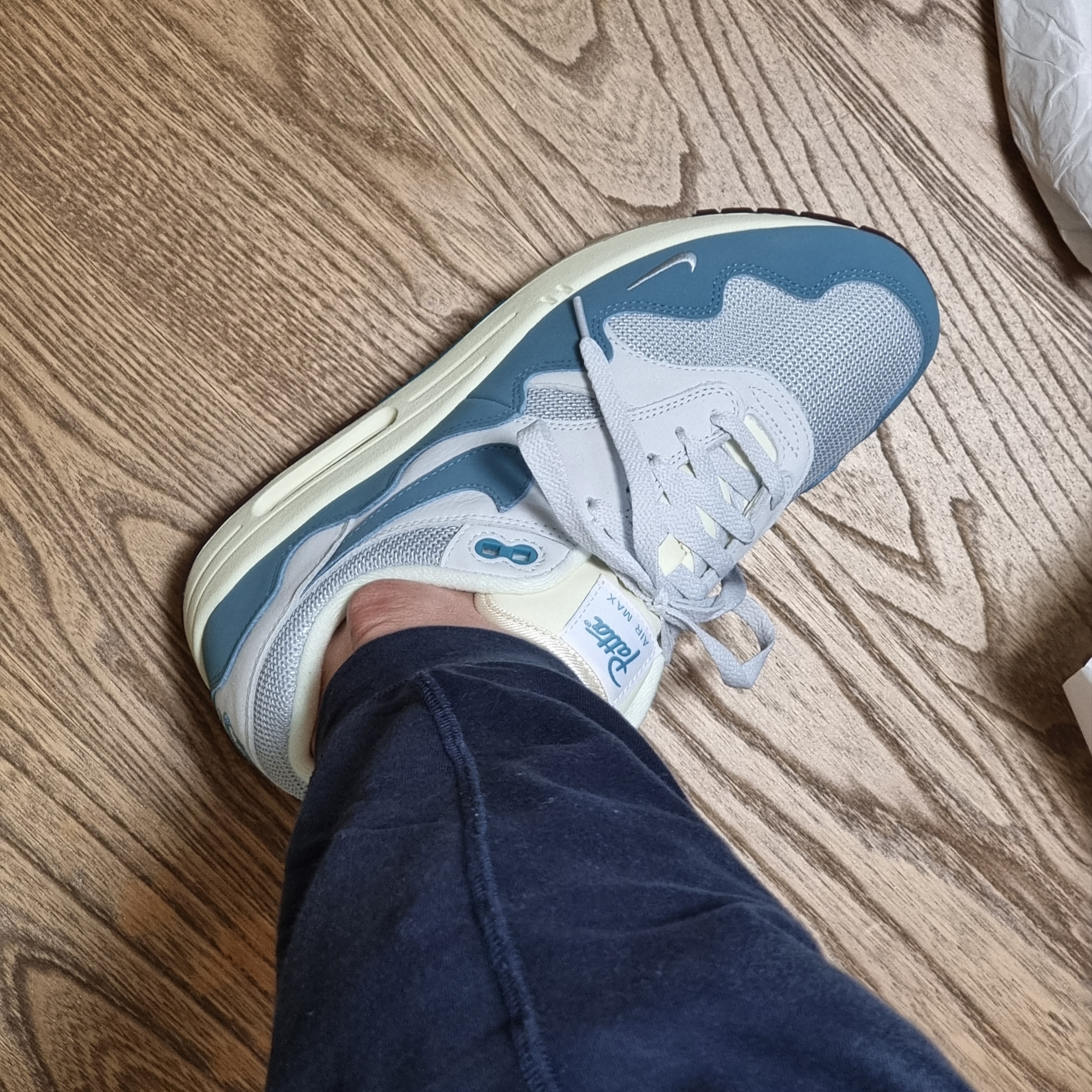 Nike x Patta Air Max 1 Noise Aqua 착용 스타일 - 2
