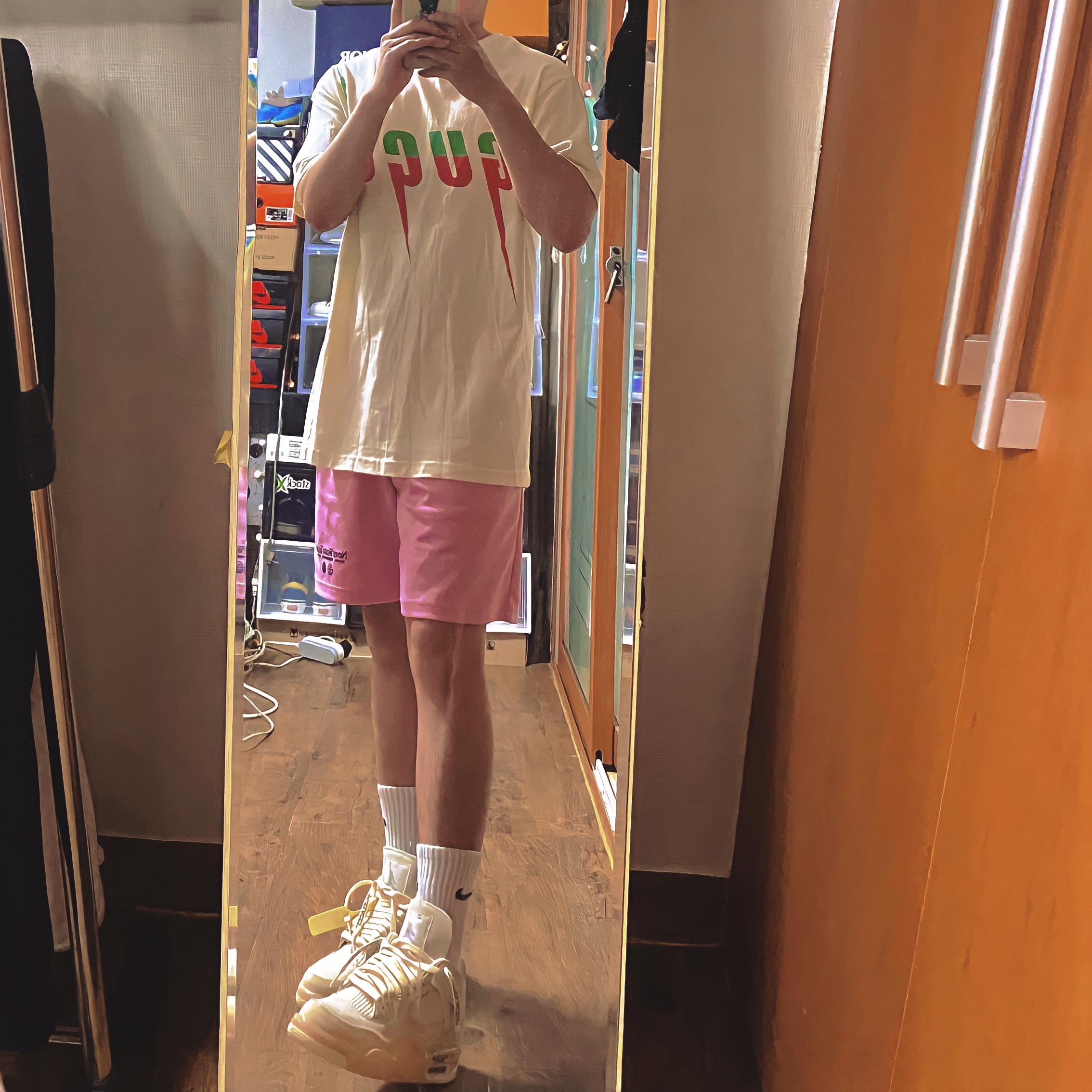 (W) Jordan 4 x Off-White Retro SP Sail 착용 스타일