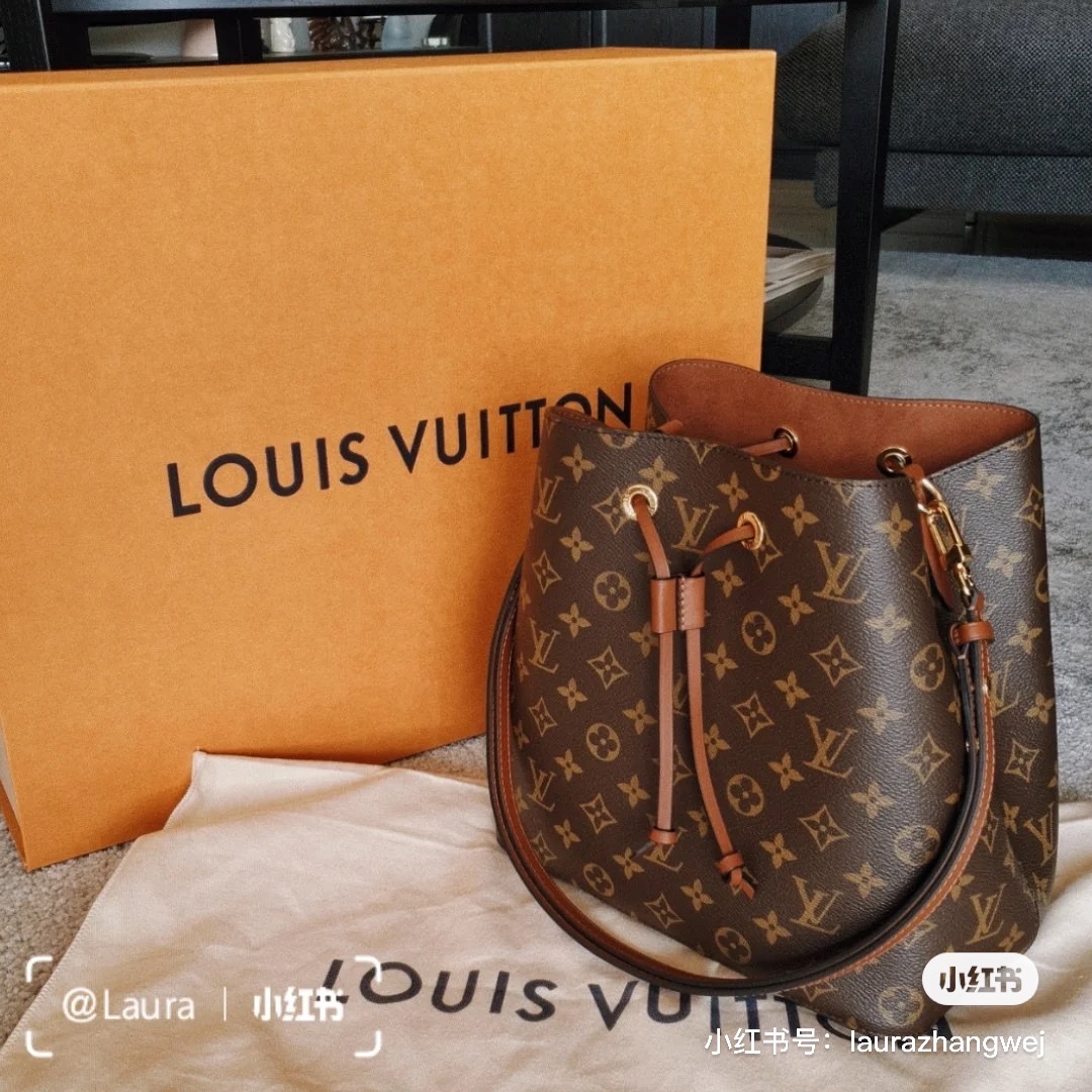 Louis Vuitton Neonoe MM Monogram Caramel 착용 스타일 - 2