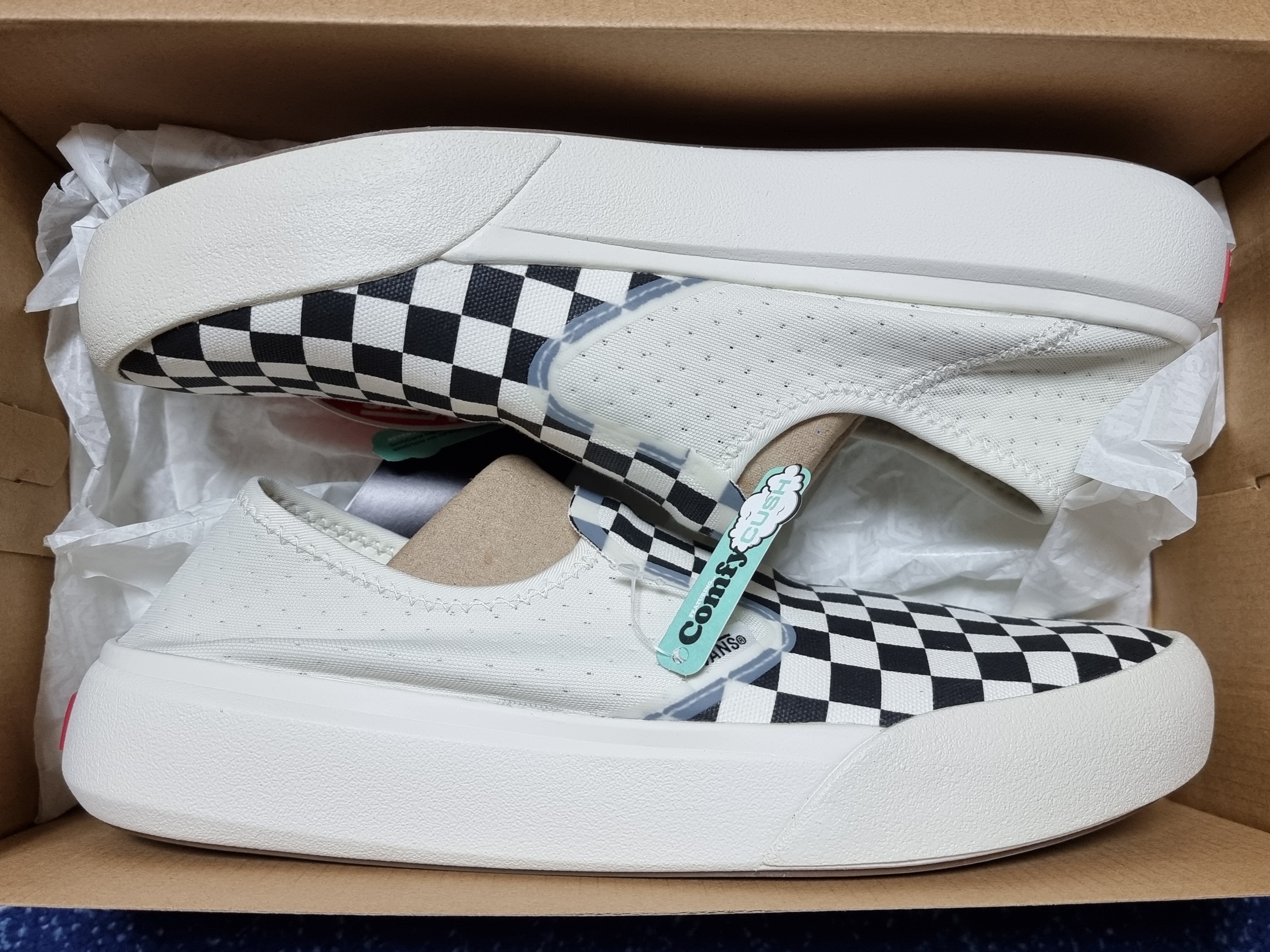 Vans Checkerboard Comfycush One Marshmallow 착용 스타일