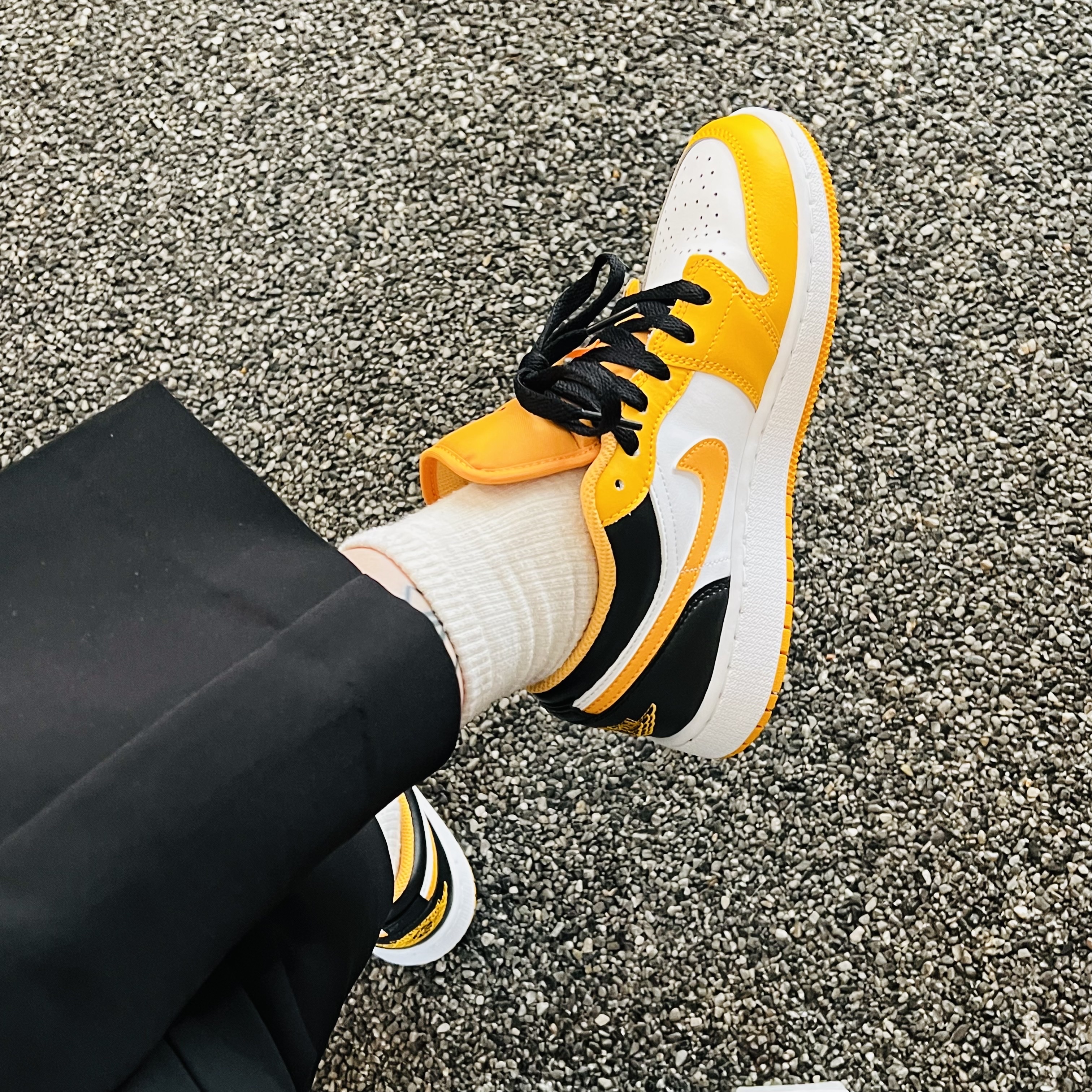 Jordan 1 Low Taxi, Jordan 1 Mid Taxi 착용 스타일 - 2