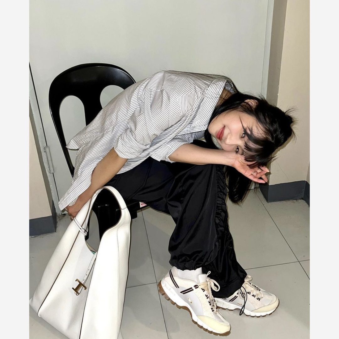 Nike x Jacquemus Air Humara LX Light Bone and Gold 착용 스타일 - 3