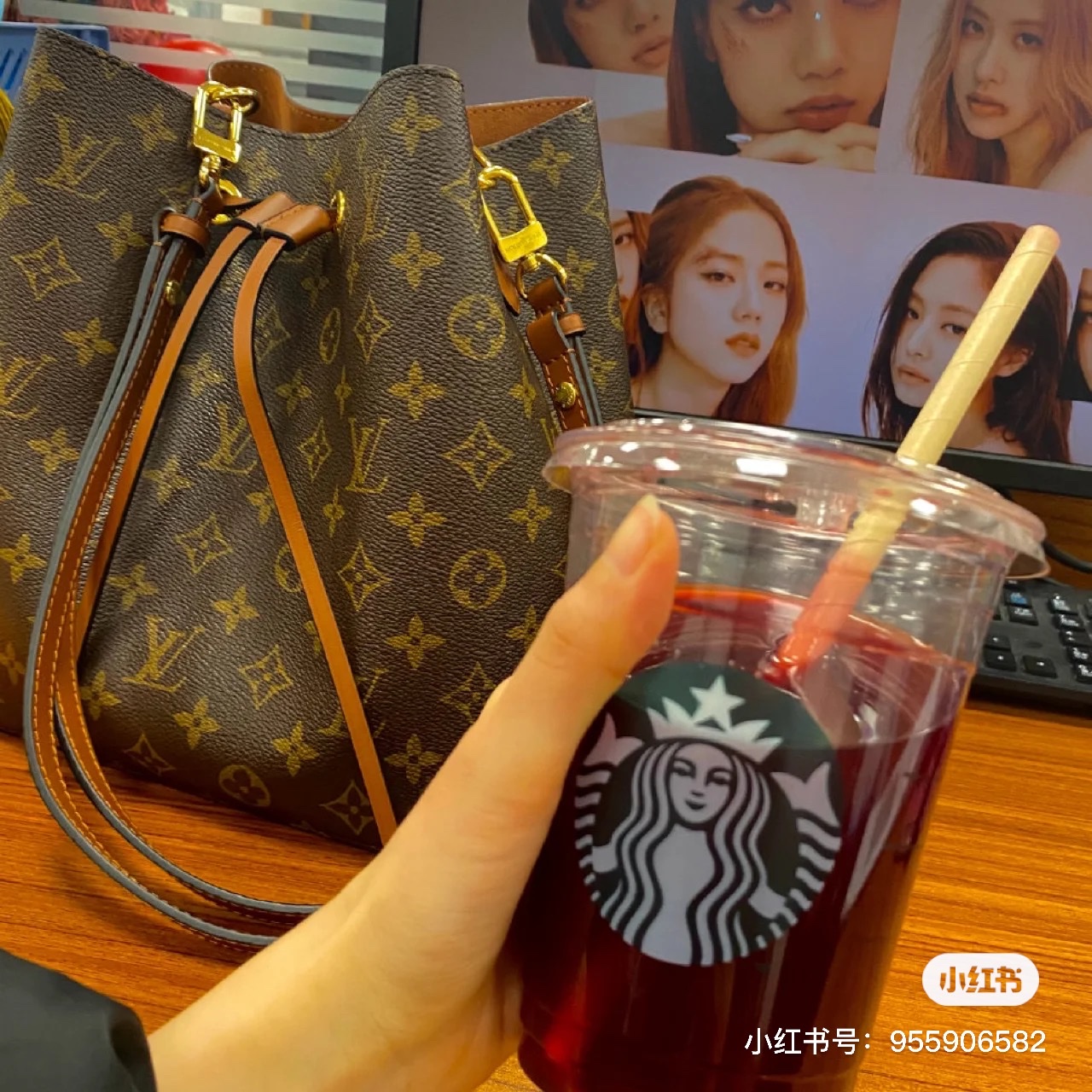 Louis Vuitton Neonoe MM Monogram Caramel 착용 스타일 - 4
