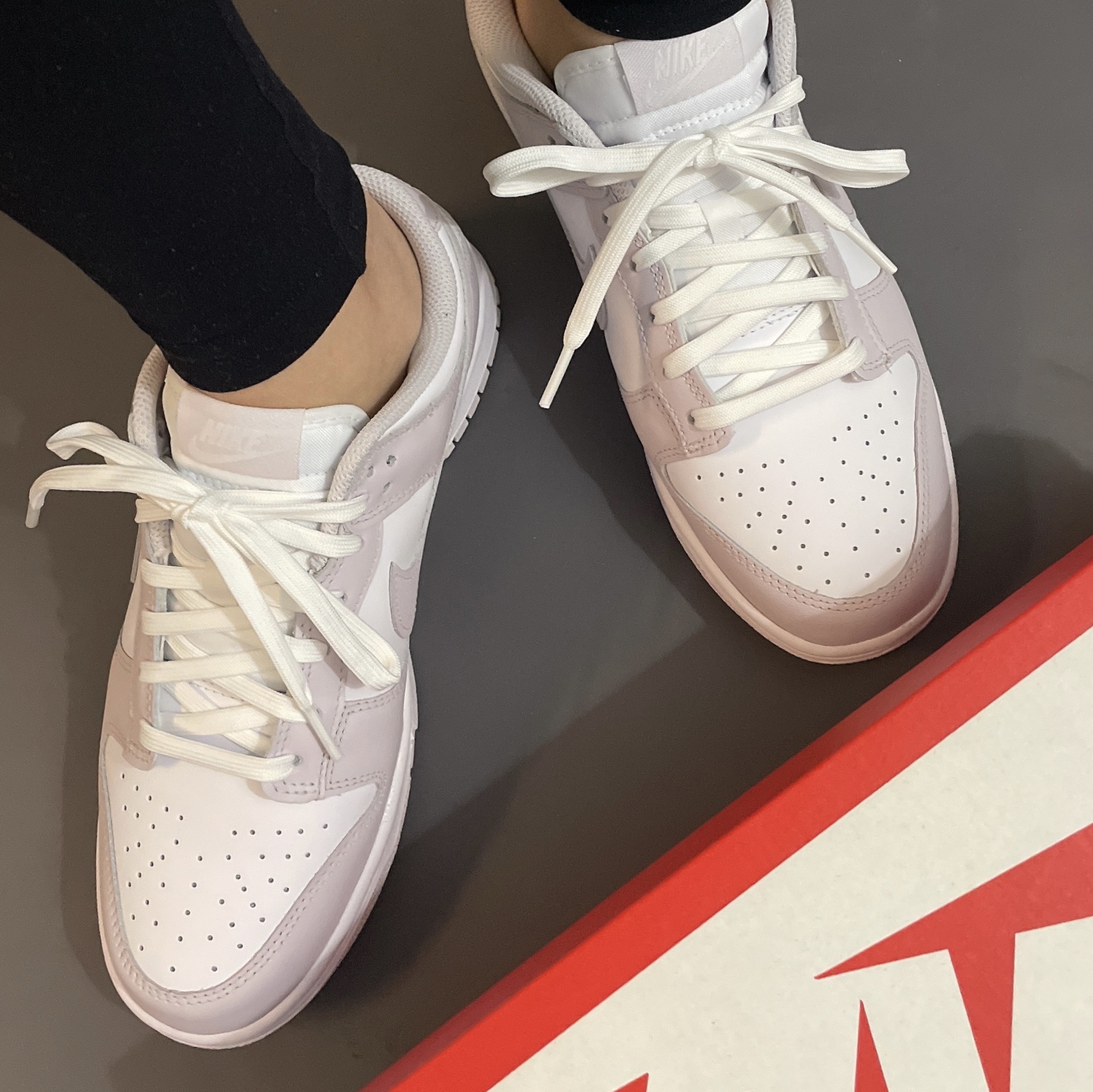 (W) Nike Dunk Low Venice 착용 스타일