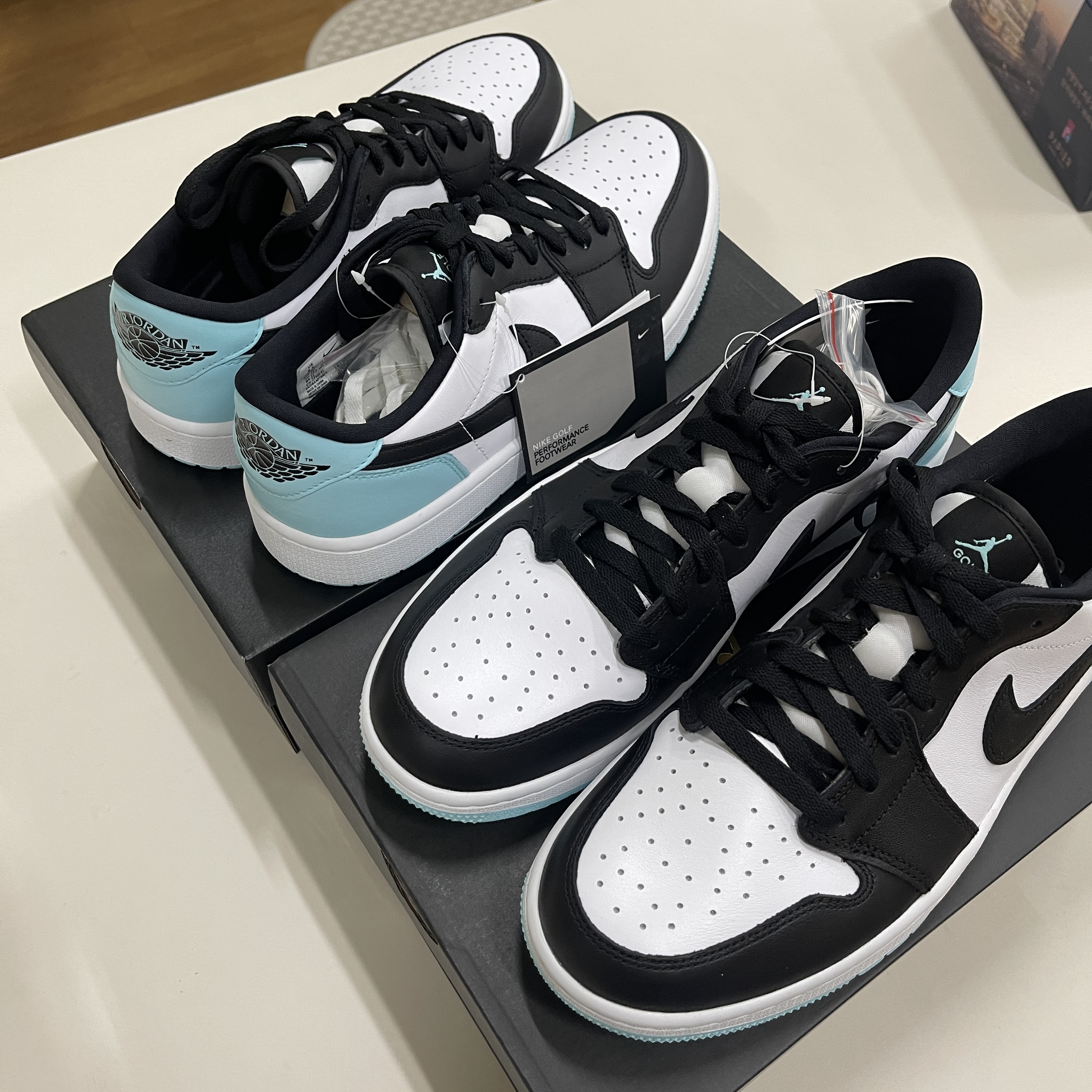 Jordan 1 Low Golf Copa, Jordan 1 Retro High Igloo 착용 스타일 - 2