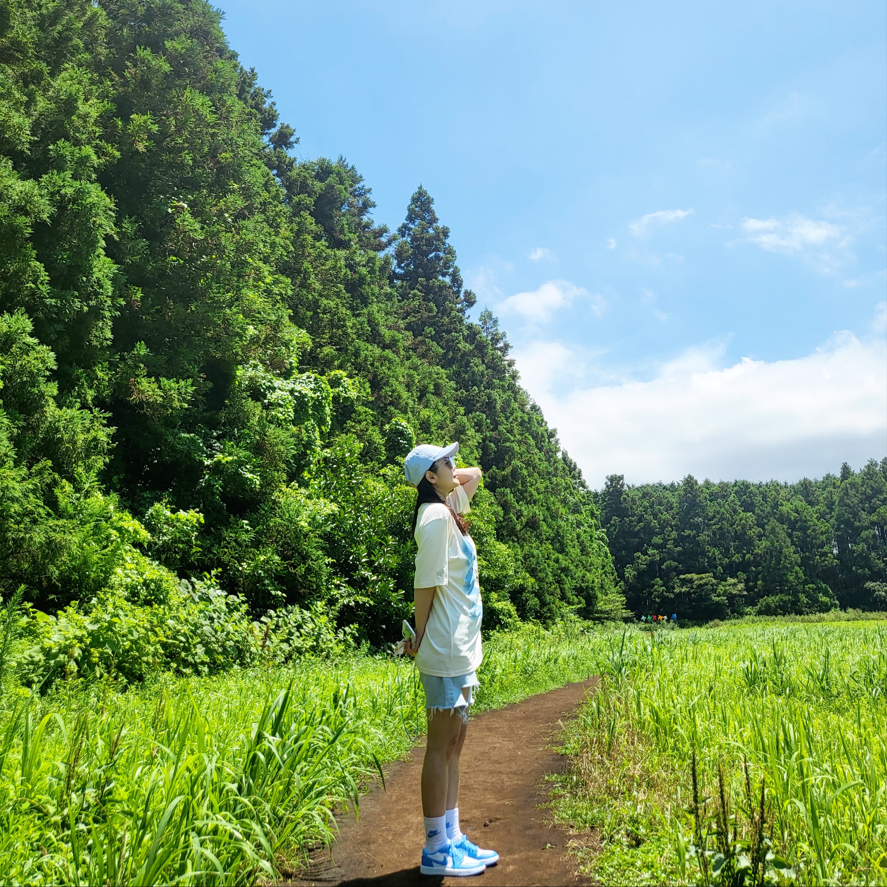 Nike Heritage 86 Futura Washed Cap Light Dew, Jordan x Russell Westbrook Honor the Gift T-Shirt - US/EU 착용 스타일 - 3