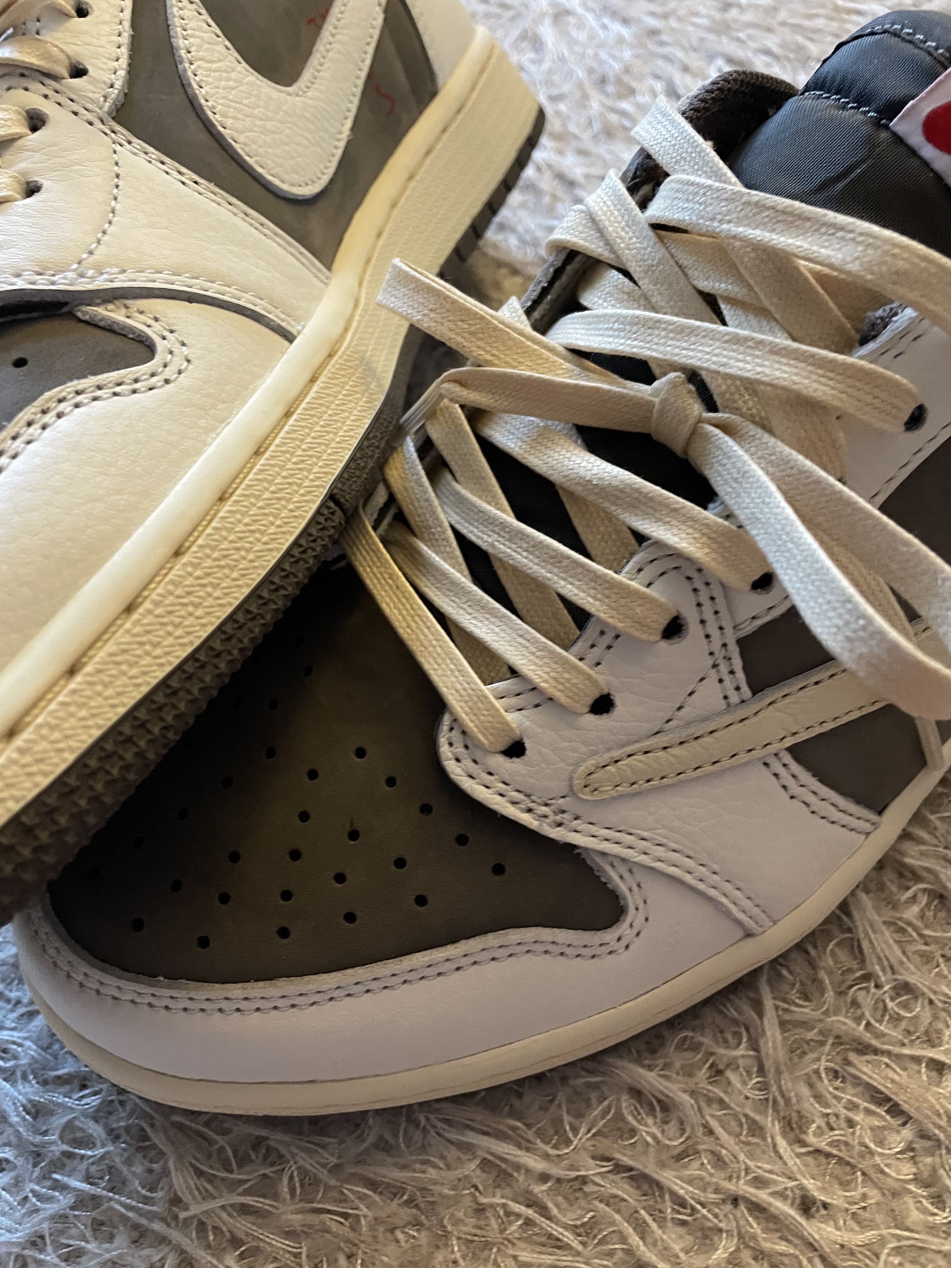 Jordan 1 x Travis Scott Retro Low OG SP Sail and Ridgerock, Jordan 1 x Travis Scott x Fragment Retro Low OG SP Military Blue 착용 스타일 - 4