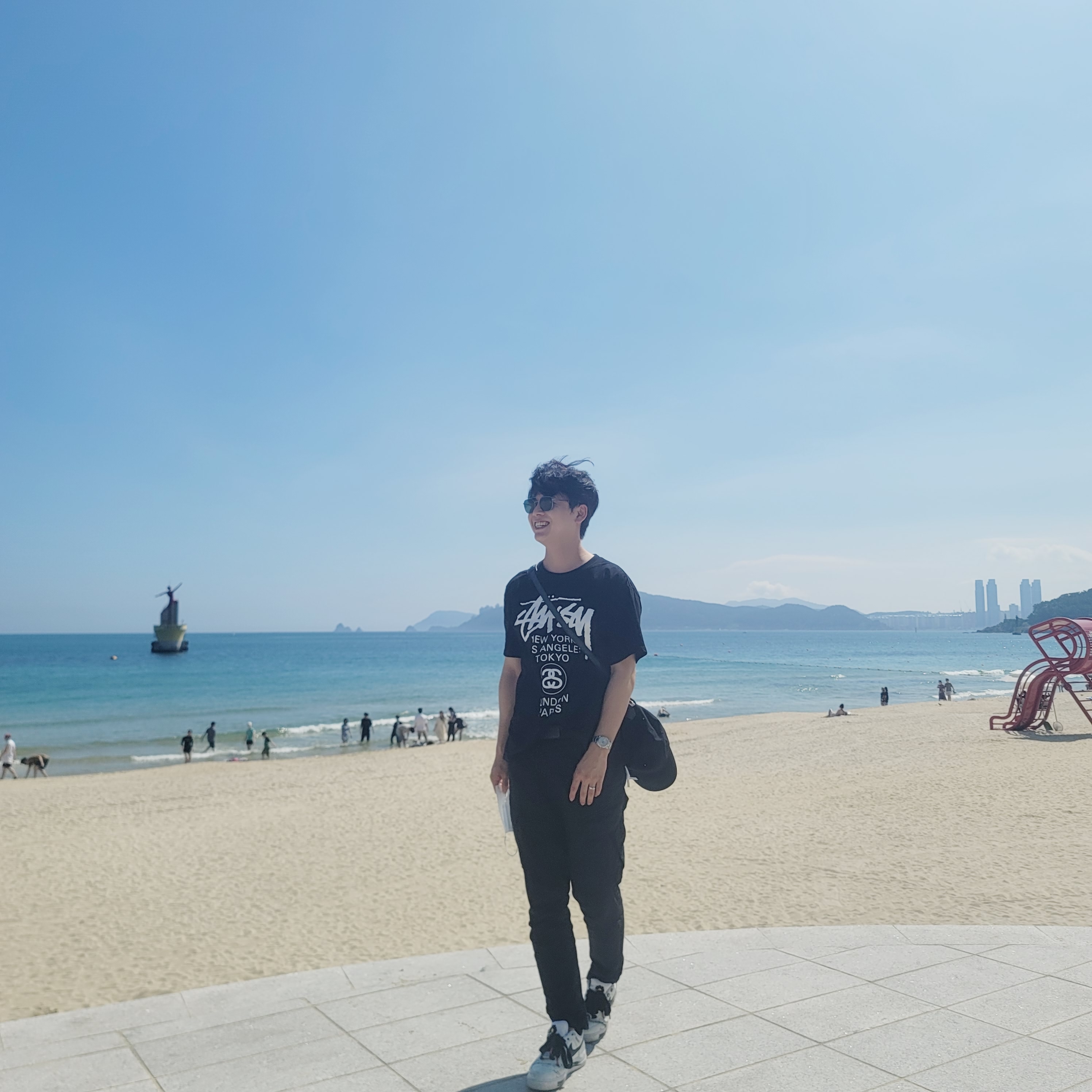 Stussy World Tour T-Shirt Black, Nike x Peaceminusone Air Force 1 Low Para-Noise 2.0 착용 스타일