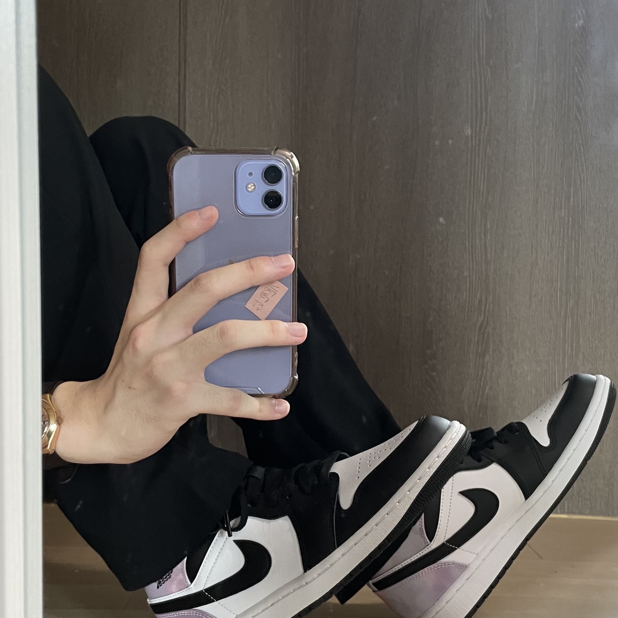 Nike Dunk Low Retro Black, Jordan 1 Mid White Black Tie-Dye 착용 스타일 - 2