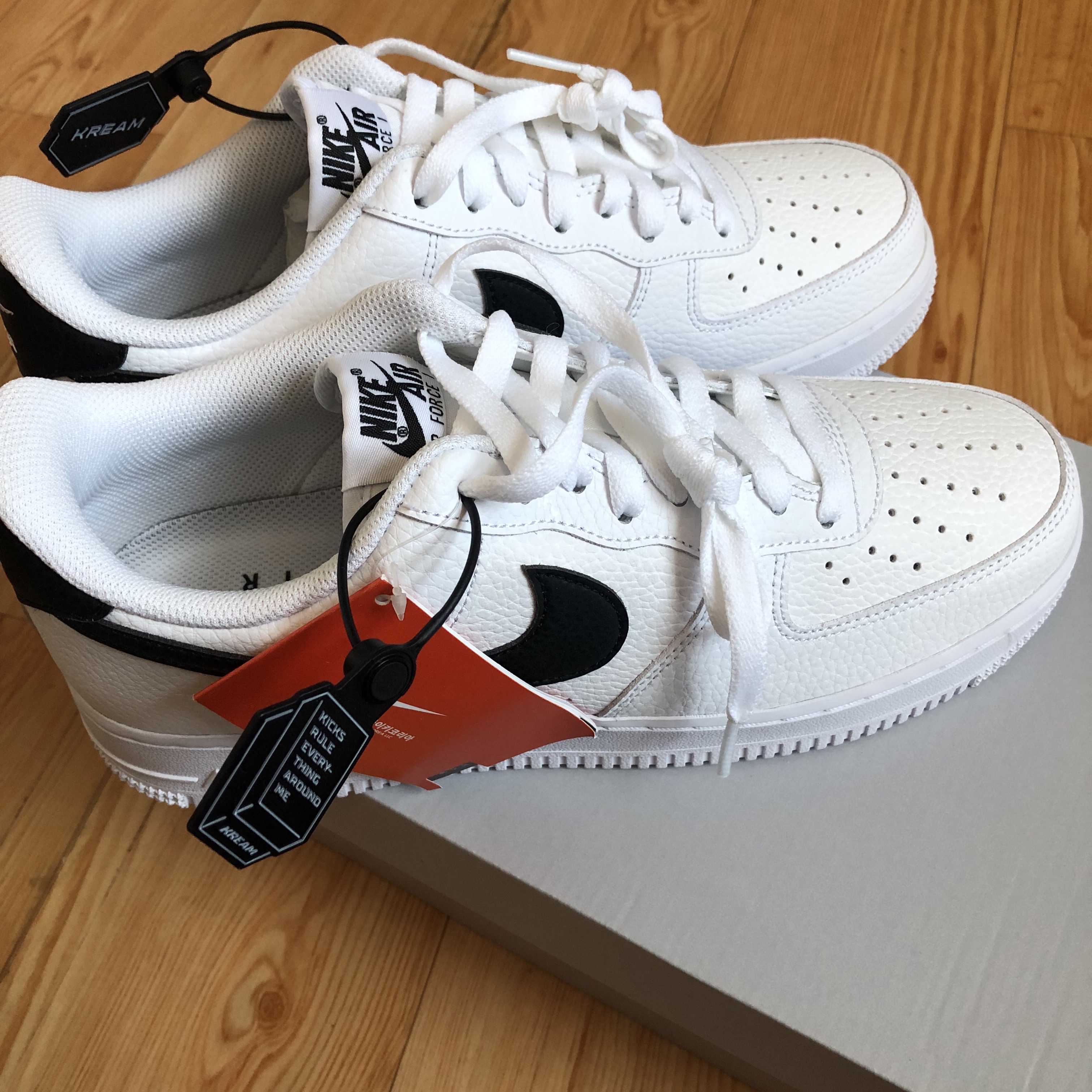 Nike Air Force 1 '07 White Black 착용 스타일