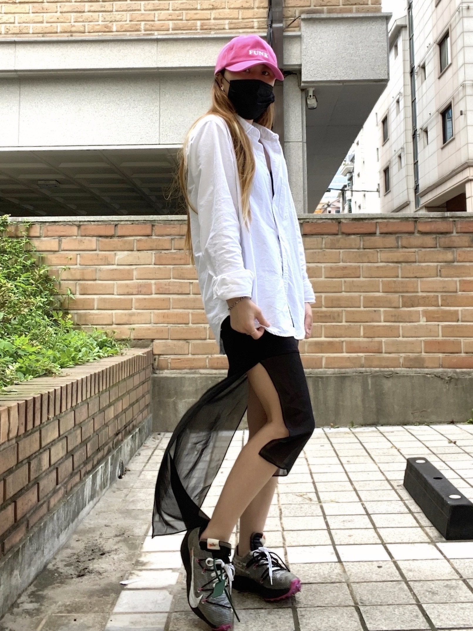 (W) Nike x Off-White Vapor Street Black Laser Fuchsia 착용 스타일