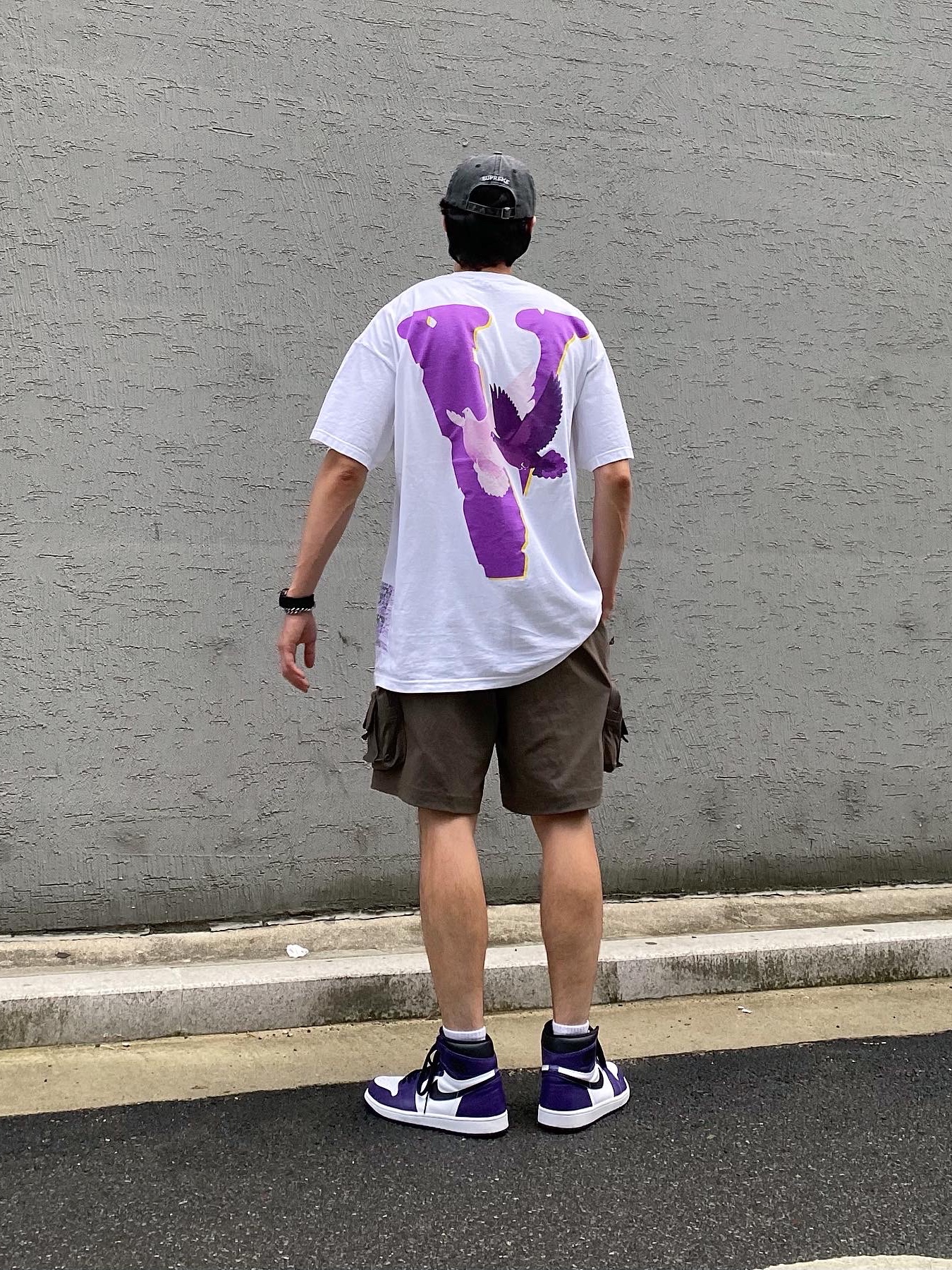 Jordan 1 Retro High OG Court Purple 2020, Supreme Pigment Print S Logo 6-Panel Black - 20SS 착용 스타일 - 1