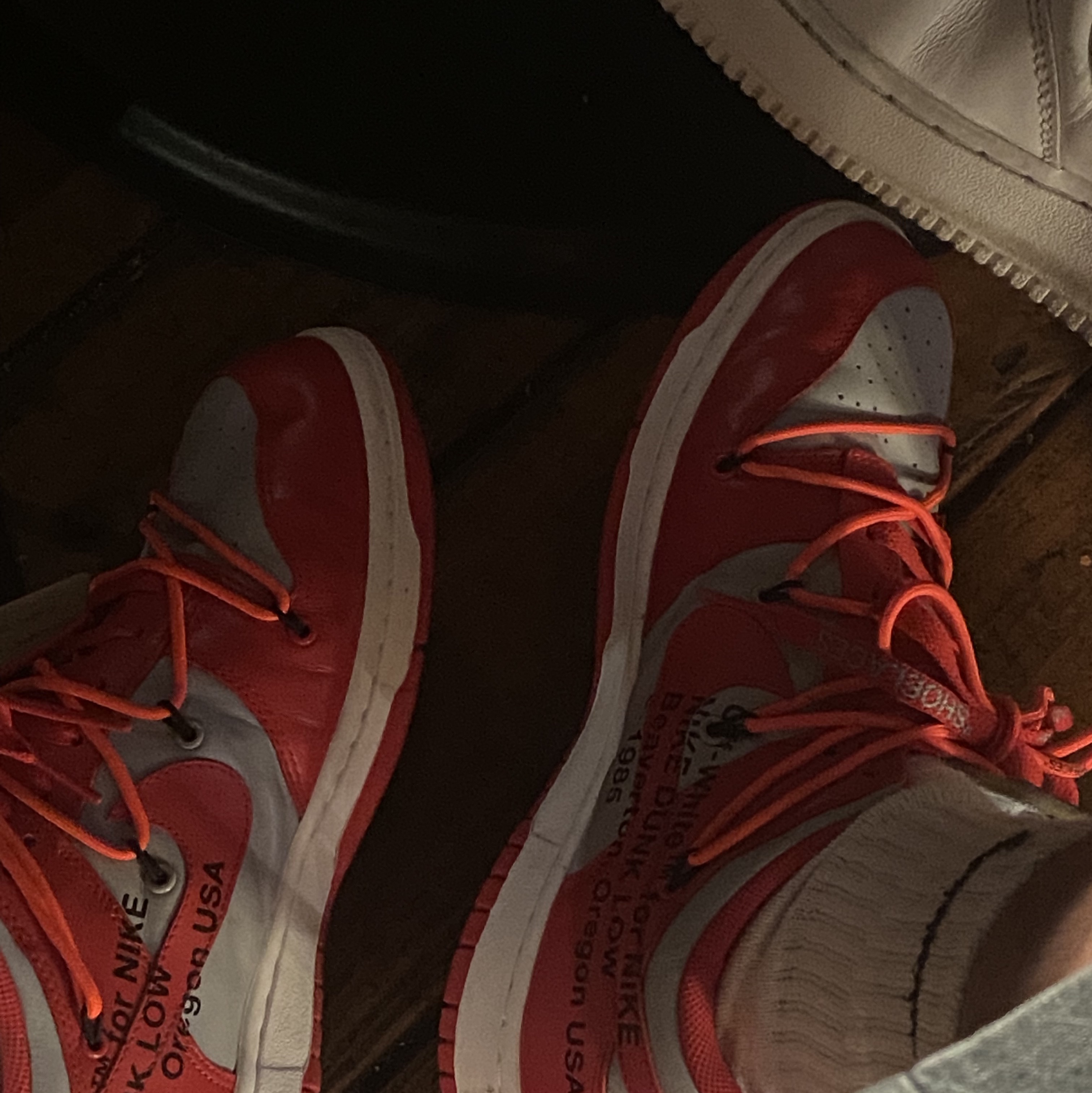 Nike x Off-White Dunk Low University Red 착용 스타일