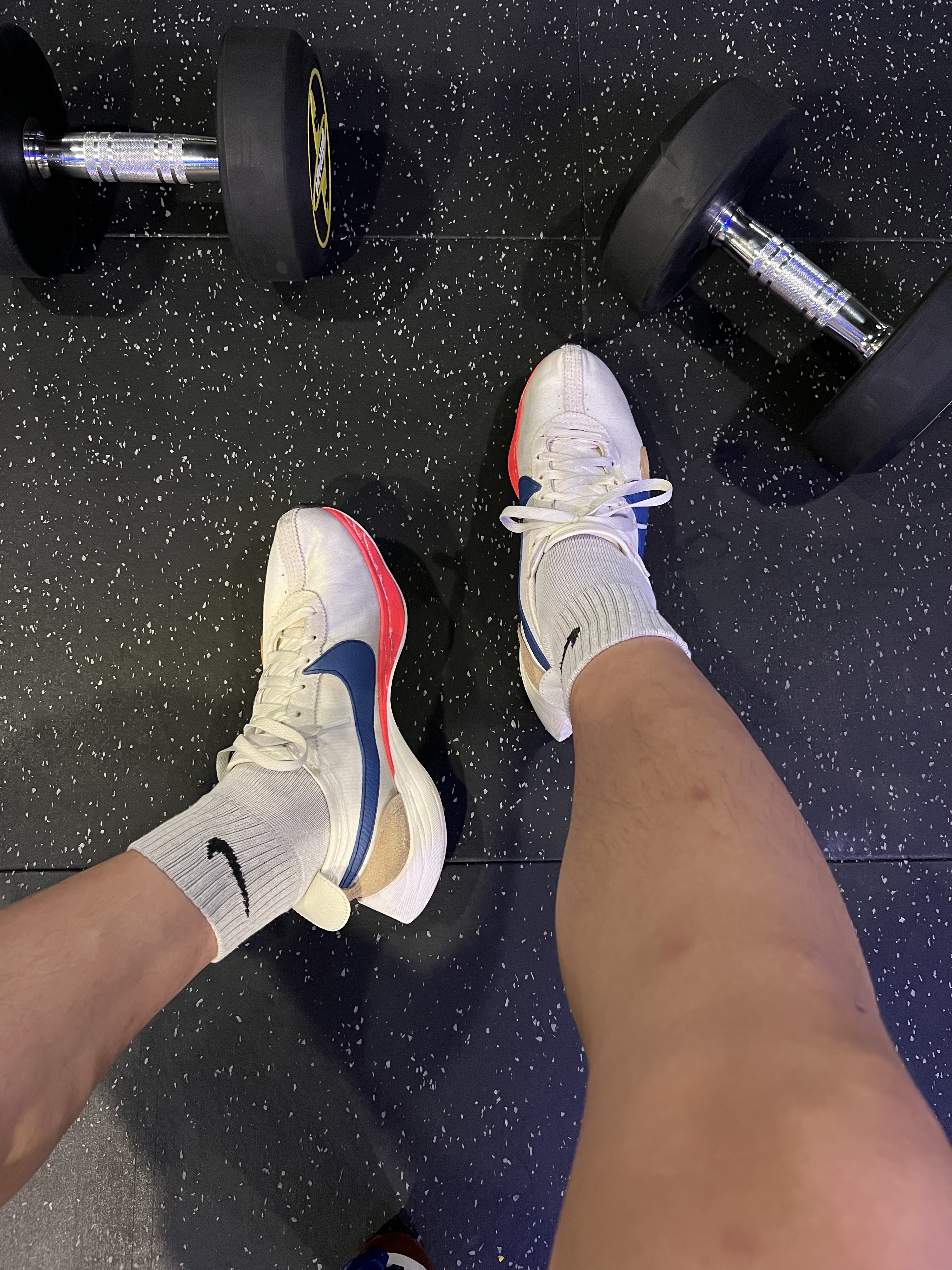 Nike Moon Racer Sail Solar Blue 착용 스타일